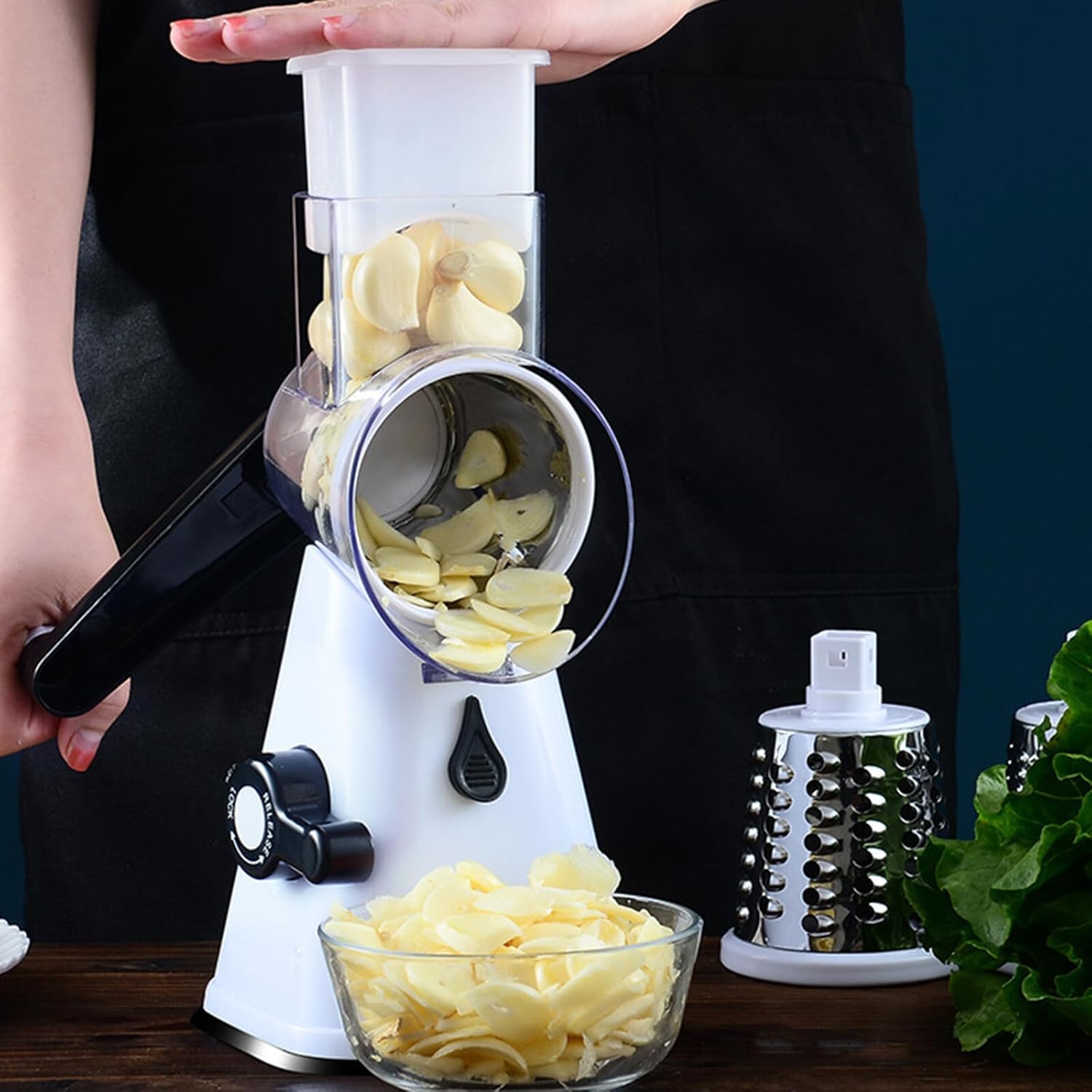 Camidy Rallador de queso giratorio de mano – 3 cuchillas de tambor intercambiables de acero inoxidable manual redondo cortador de verduras molinillo