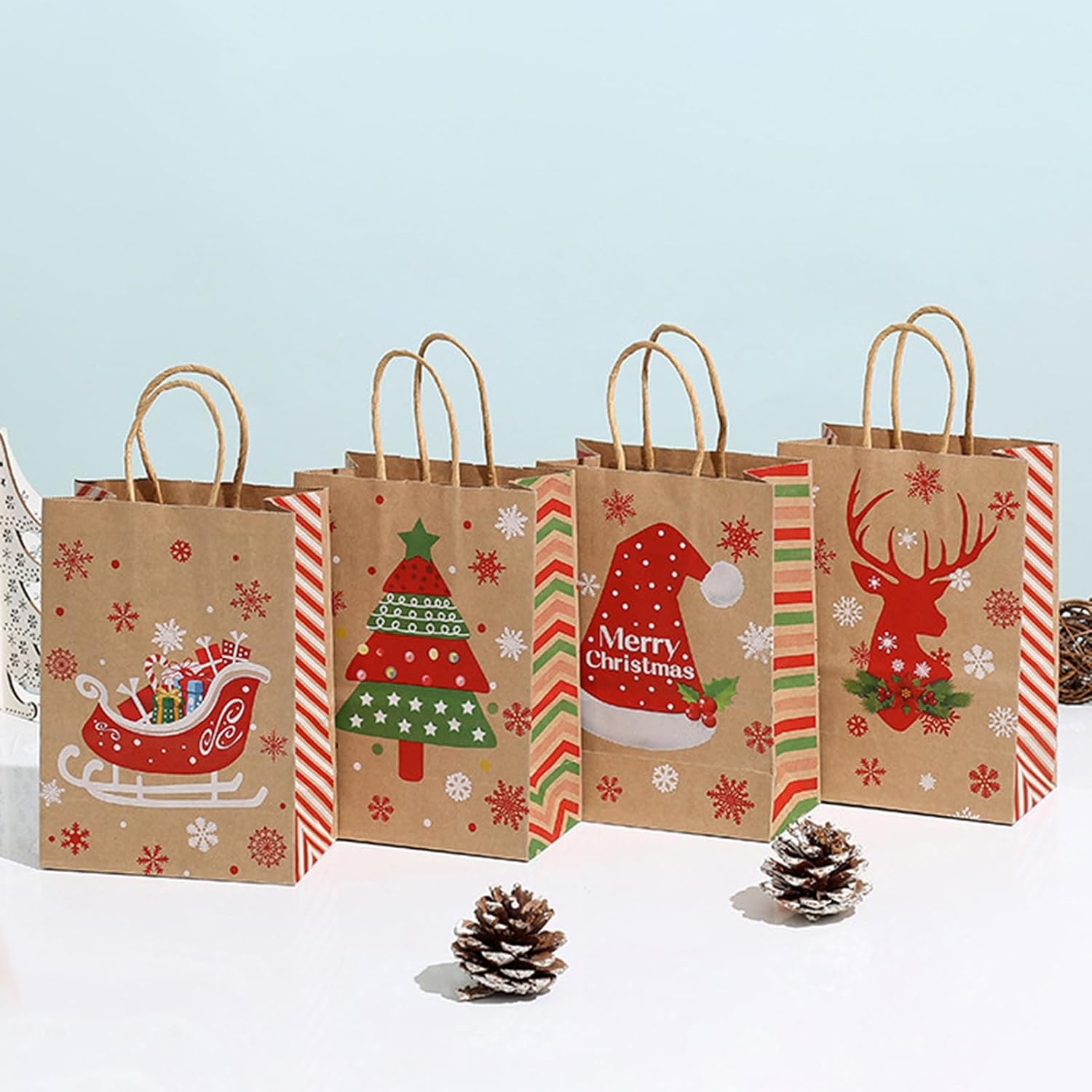 Tainrunse 12 bolsas de papel kraft con asa, trineo de alce, sombrero de árbol, patrón reutilizable, golosina, regalo, bolsas de embalaje A 10.6 in