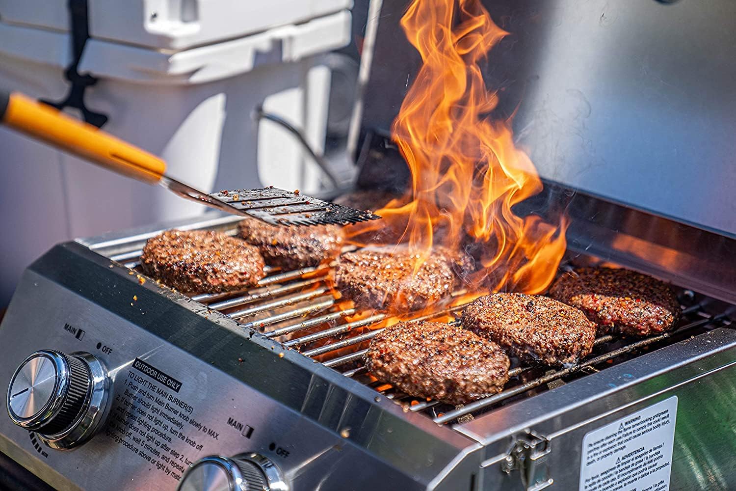 Monument Grills Parrilla de gas propano de mesa para acampar portátil al aire libre Cocinar con cubierta de barbacoa (2 artículos)