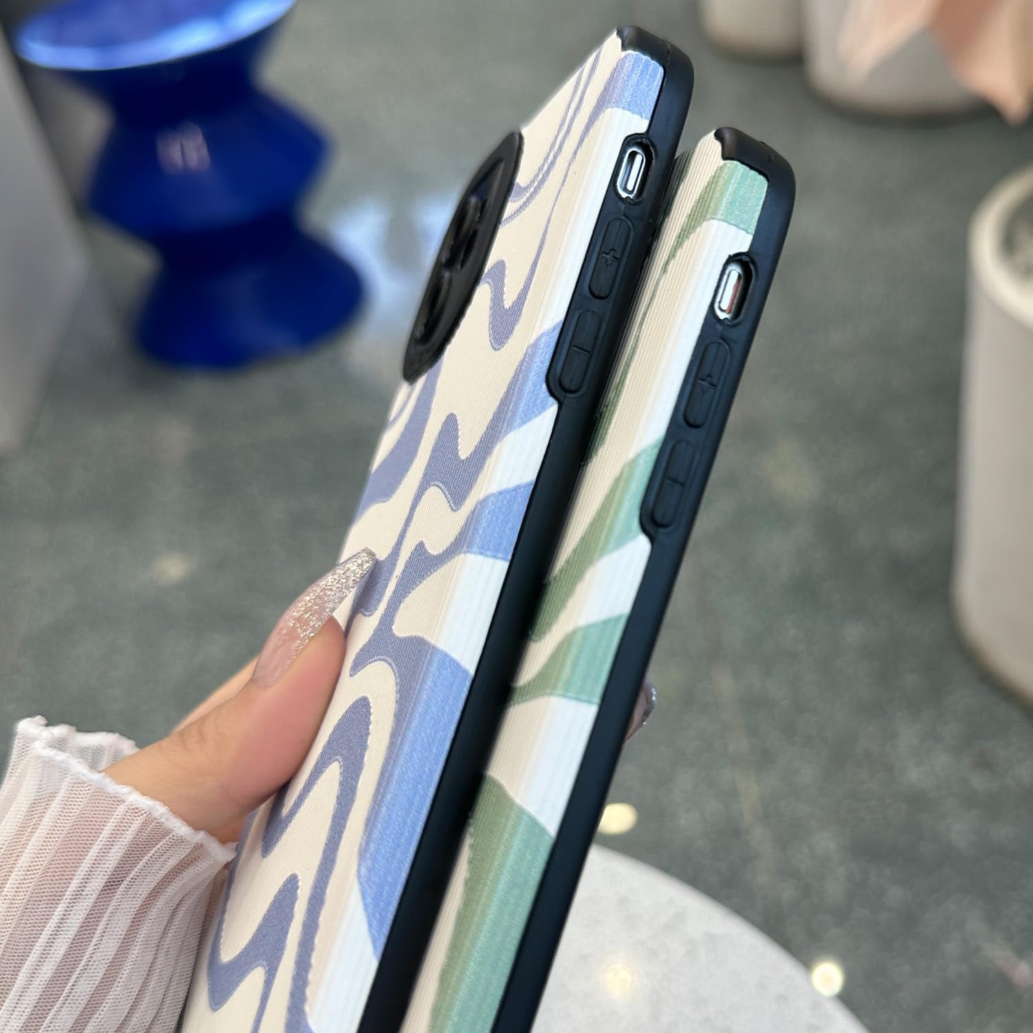 Sayoaho Funda diseñada para iPhone 11 Pro, piel sintética suave TPU y bonito arte ondulado pintado para mujeres y niñas, protector delgado a prueba
