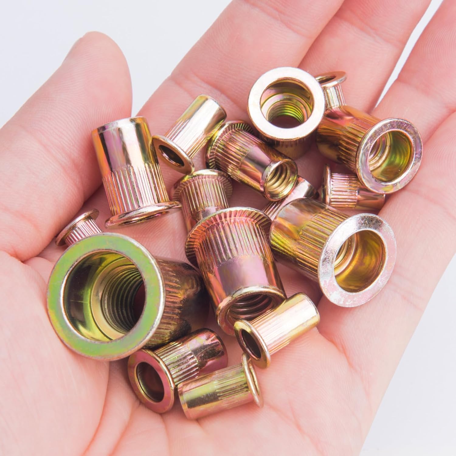 VIGRUE 985PCS SAE Kit surtido de tuercas remachadoras con estuche portátil Surtido Nutserts Rivnuts #6-32, 8-32, 10-24, 532-20, 14″-20, 516″-18,