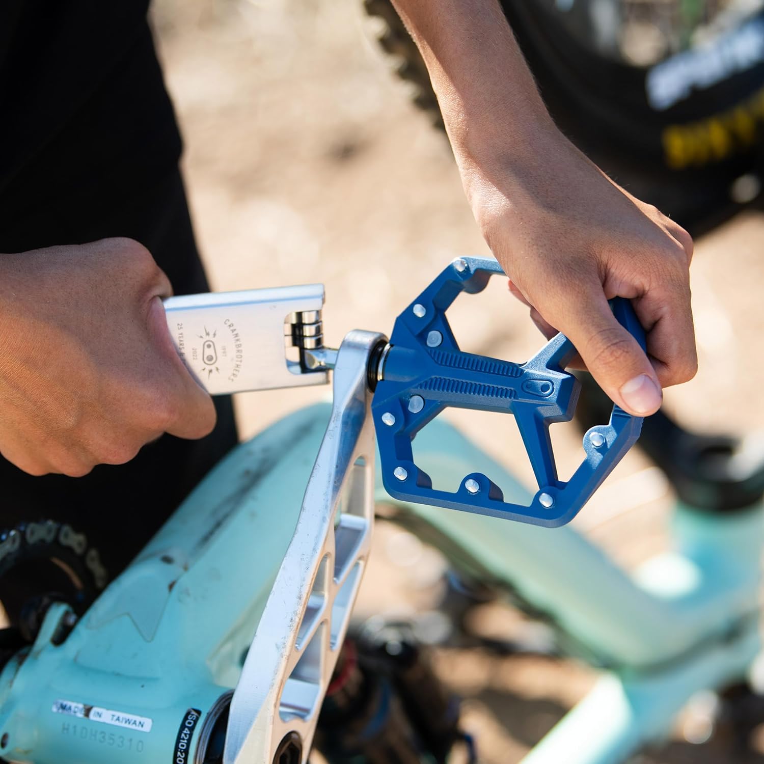 Crankbrothers Stamp – Pedal para bicicleta BMX y MTB perfil mínimo, agarre ajustable