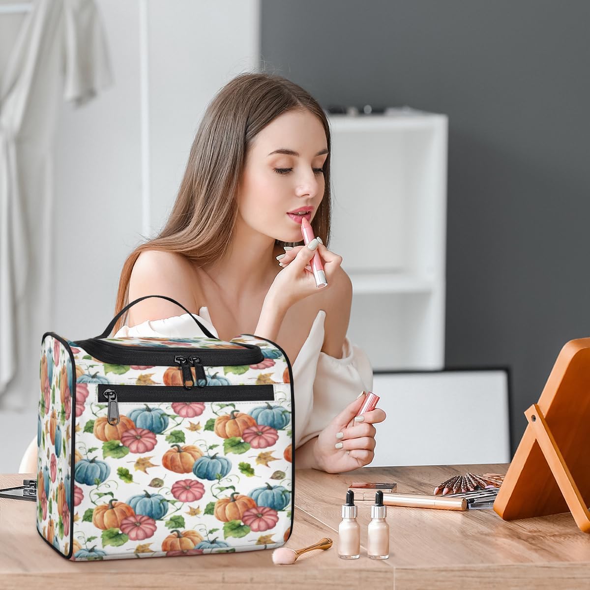 Thanksgiving Day Fun Pattern Toiletry Bag for Women Travel Makeup Organizer with Hanging Hook Traveling Cosmetic Bags for Toiletries Accessories