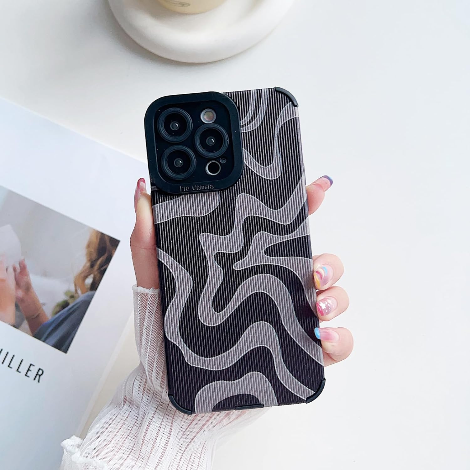Diseñada para iPhone 13, funda de piel sintética suave TPU y bonito arte ondulado pintado para mujeres y hombres, compatible con iPhone (grisiPhone