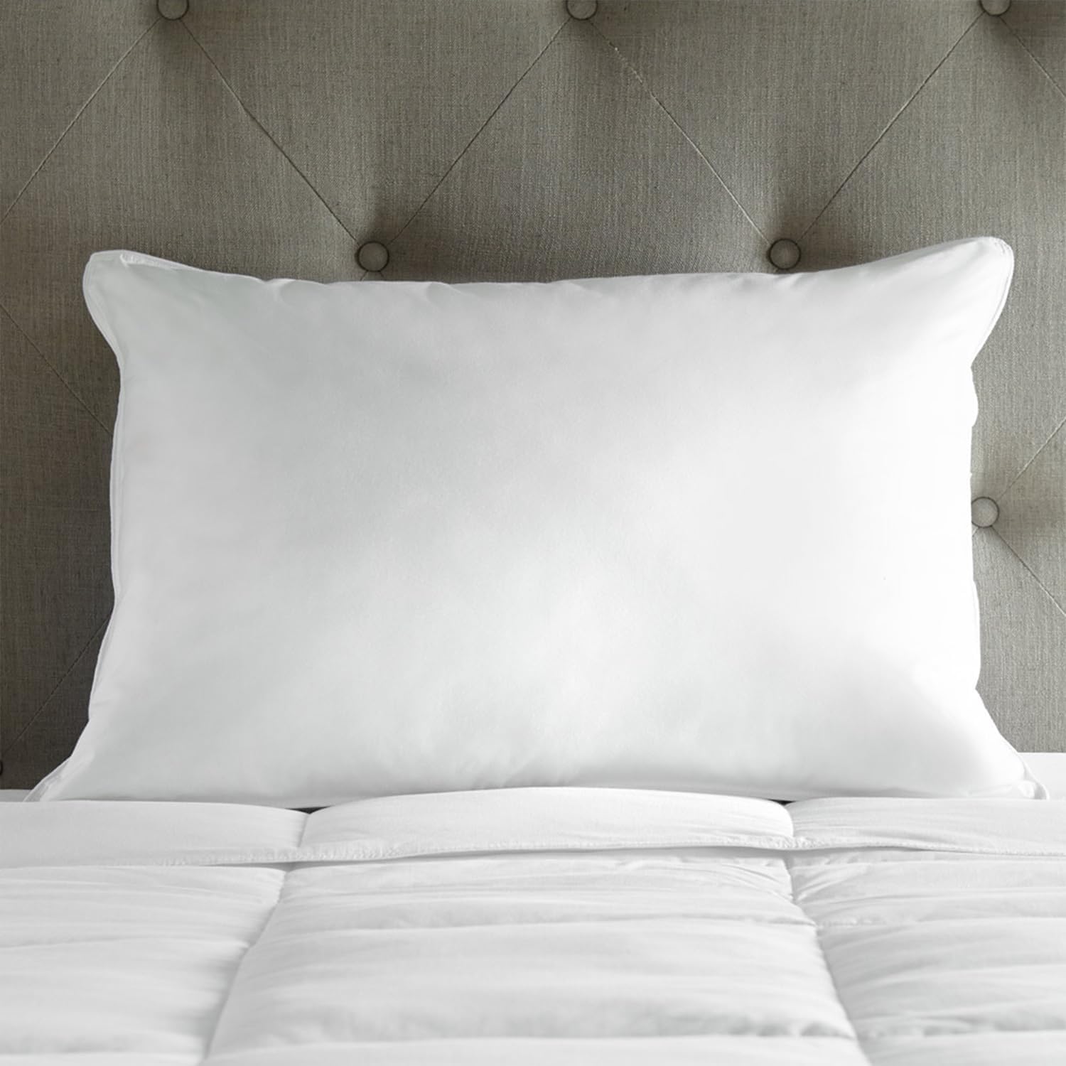 DOWNLITE EnviroLoft – Almohada de hotel de tamaño estándar de 20 x 26 pulgadas, almohada firme alternativa de plumón para personas que duermen de