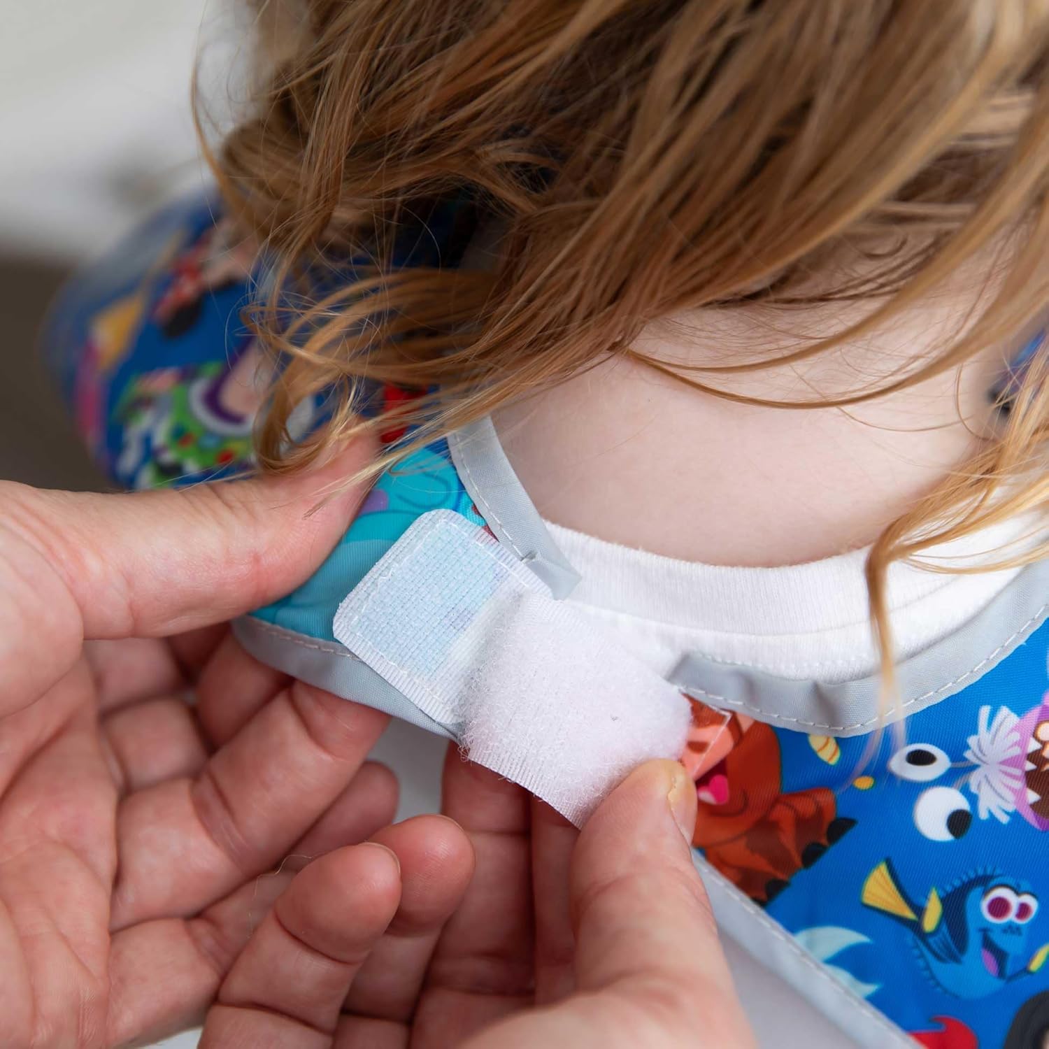 Bumkins Baberos para bebés y niños pequeños, baberos para niñas y niños, grandes para 1-3 años, babero impermeable de manga corta para niños