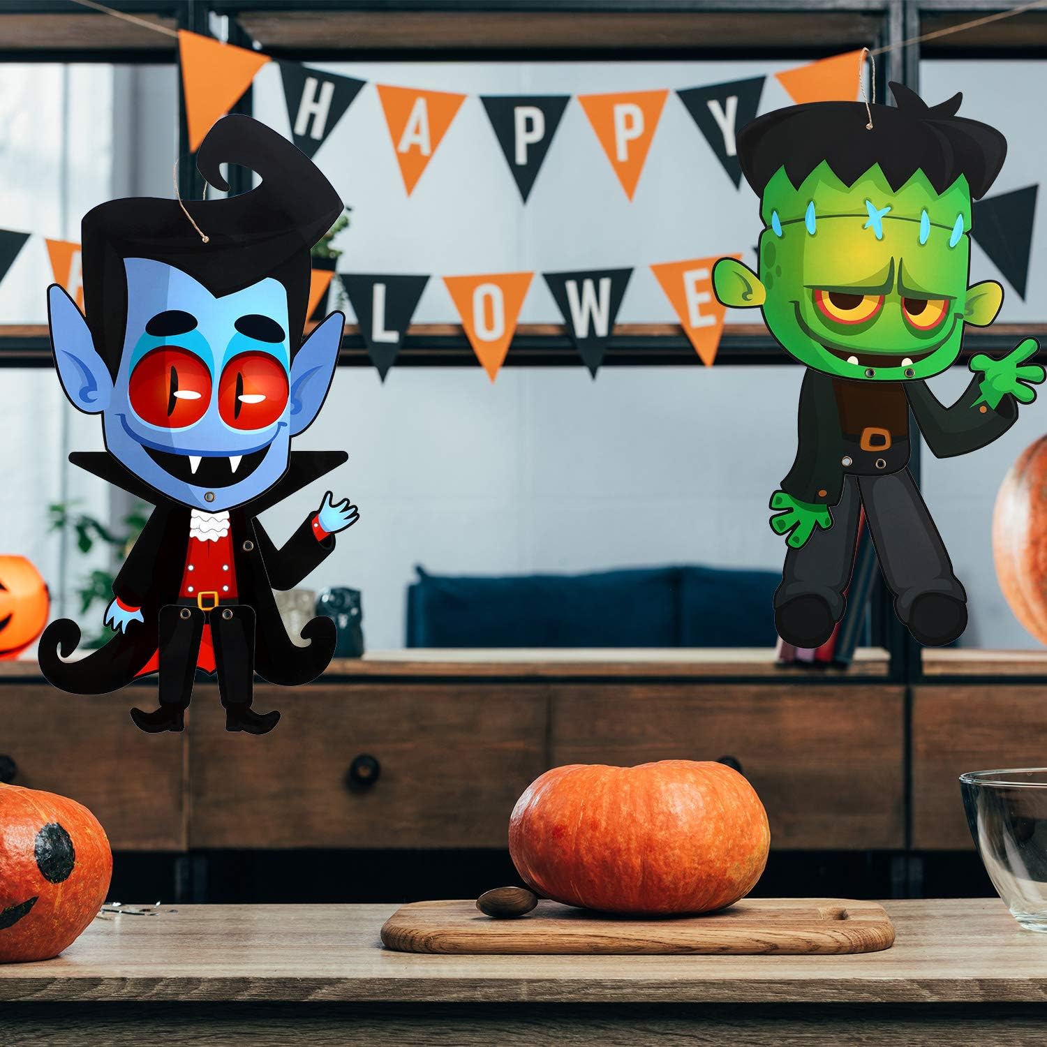 Sumind 4 juegos de decoración divertida de Halloween para fiesta de Halloween, figuras articuladas, colgador de puerta de Halloween, carteles