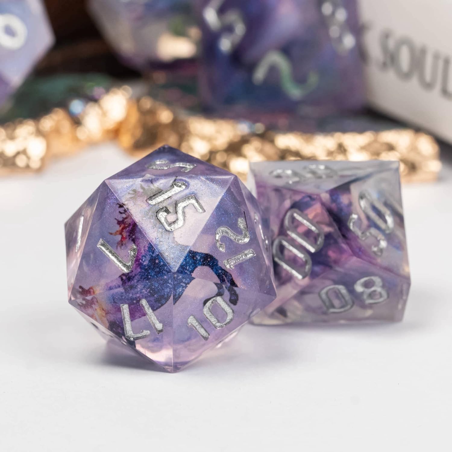 Cusdie Dados DND de bordes afilados, 7 dados D&D, juego de dados poliédricos hechos a mano, para juegos de rol, MTG Pathfinder (unicornio Decoupage)
