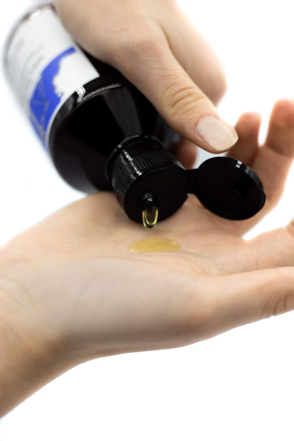Davines Champú reequilibrante Naturaltech, limpia suavemente el cuero cabelludo mientras ayuda con el exceso de producción de sebo, añade brillo