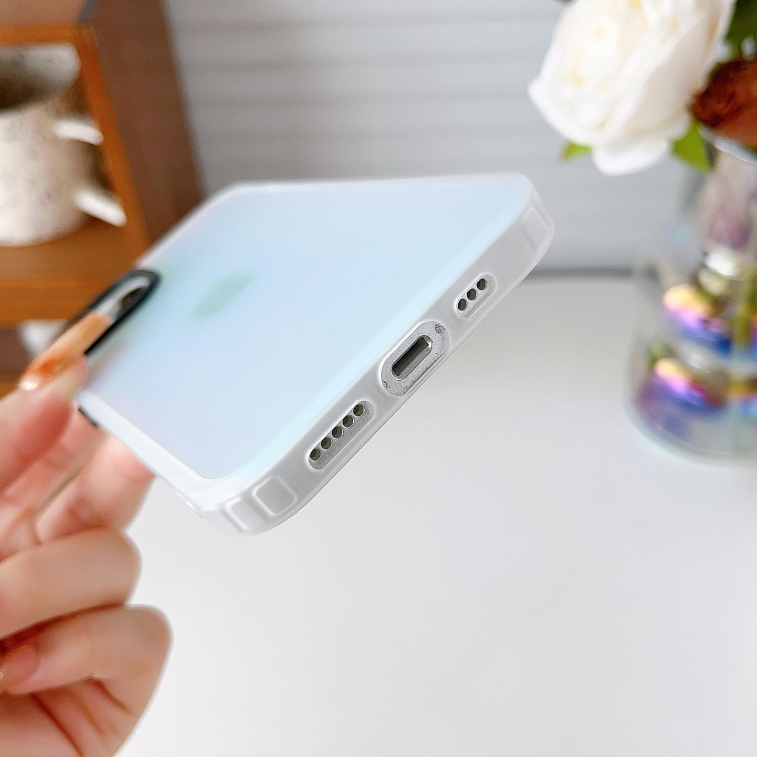 FABSPARK Funda para iPhone 1212 Pro, funda mate translúcida iridiscente fluorescente degradado, parte trasera de policarbonato duro con borde de