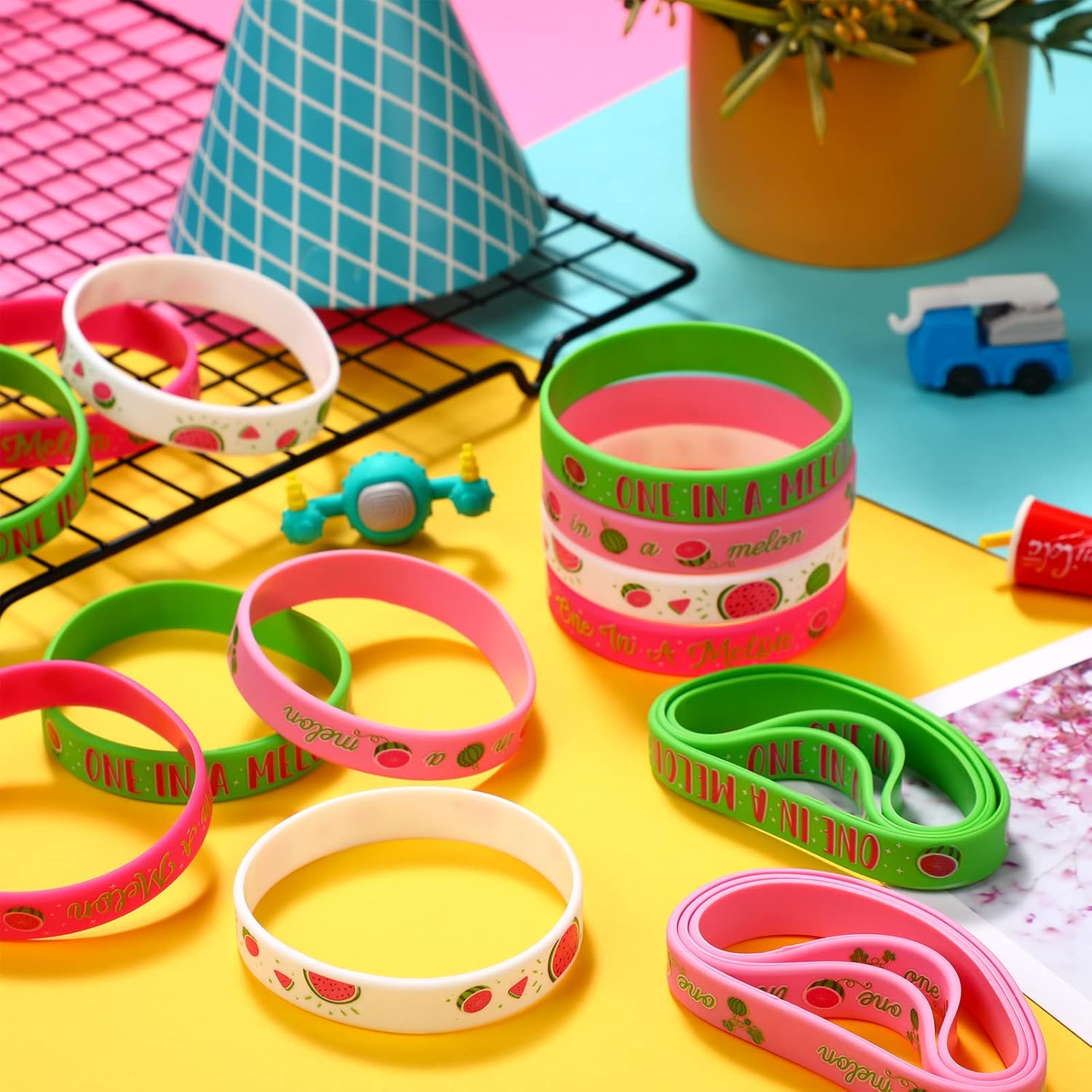 Capoda 24 piezas de decoraciones de fiesta One In a Melon, pulseras de silicona para el primer cumpleaños con temática de sandía, para fiesta de