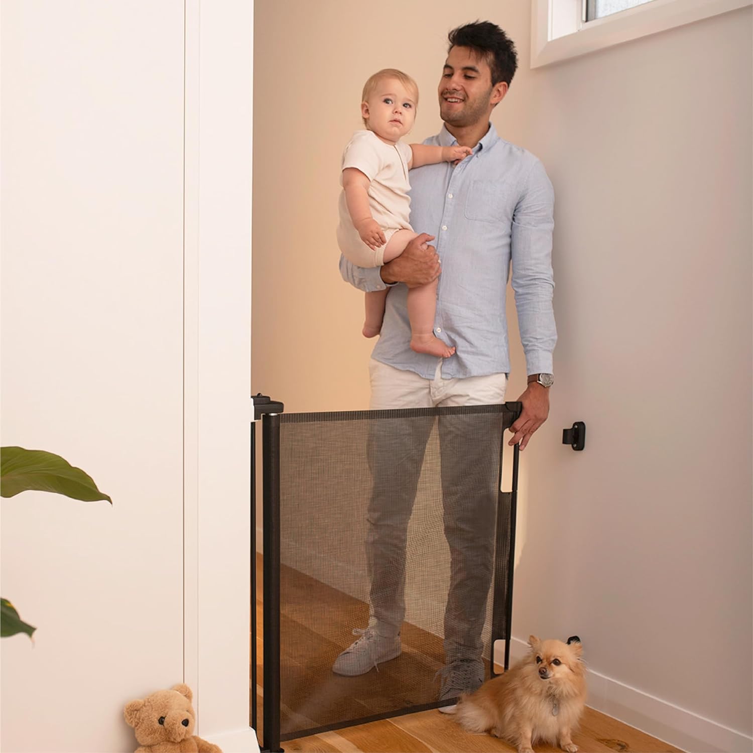 Puerta retráctil para bebé Perma Child Safety de 33 pulgadas de alto x 55 pulgadas de ancho, malla, para escaleras, puertas, perros, mascotas,