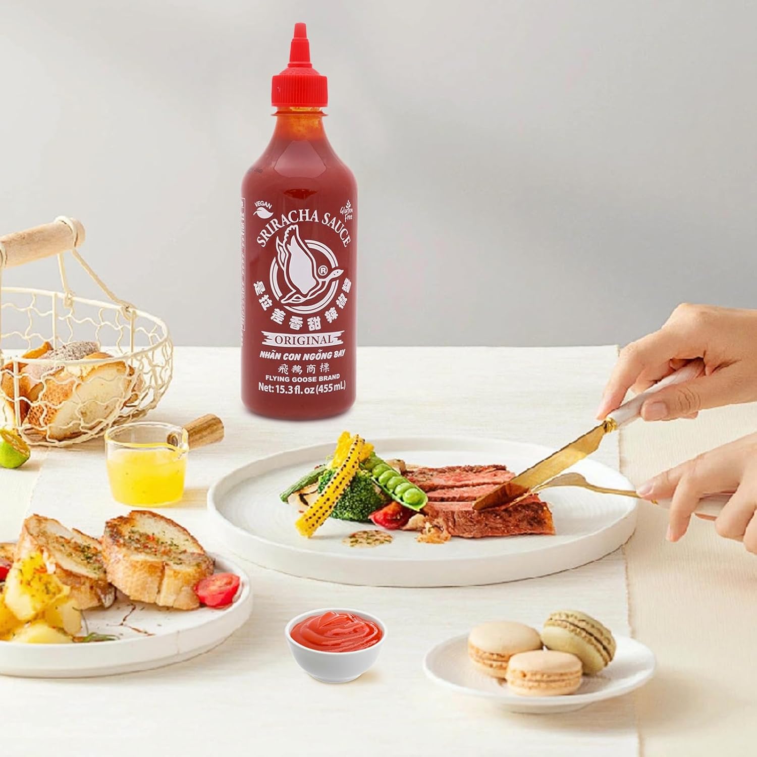 Flying Goose Salsa dulce Sriracha de 24.6 onzas, salsa de chile dulce Sriracha de Tailandia, sin gluten y vegana, sabor original en botella, 24.6