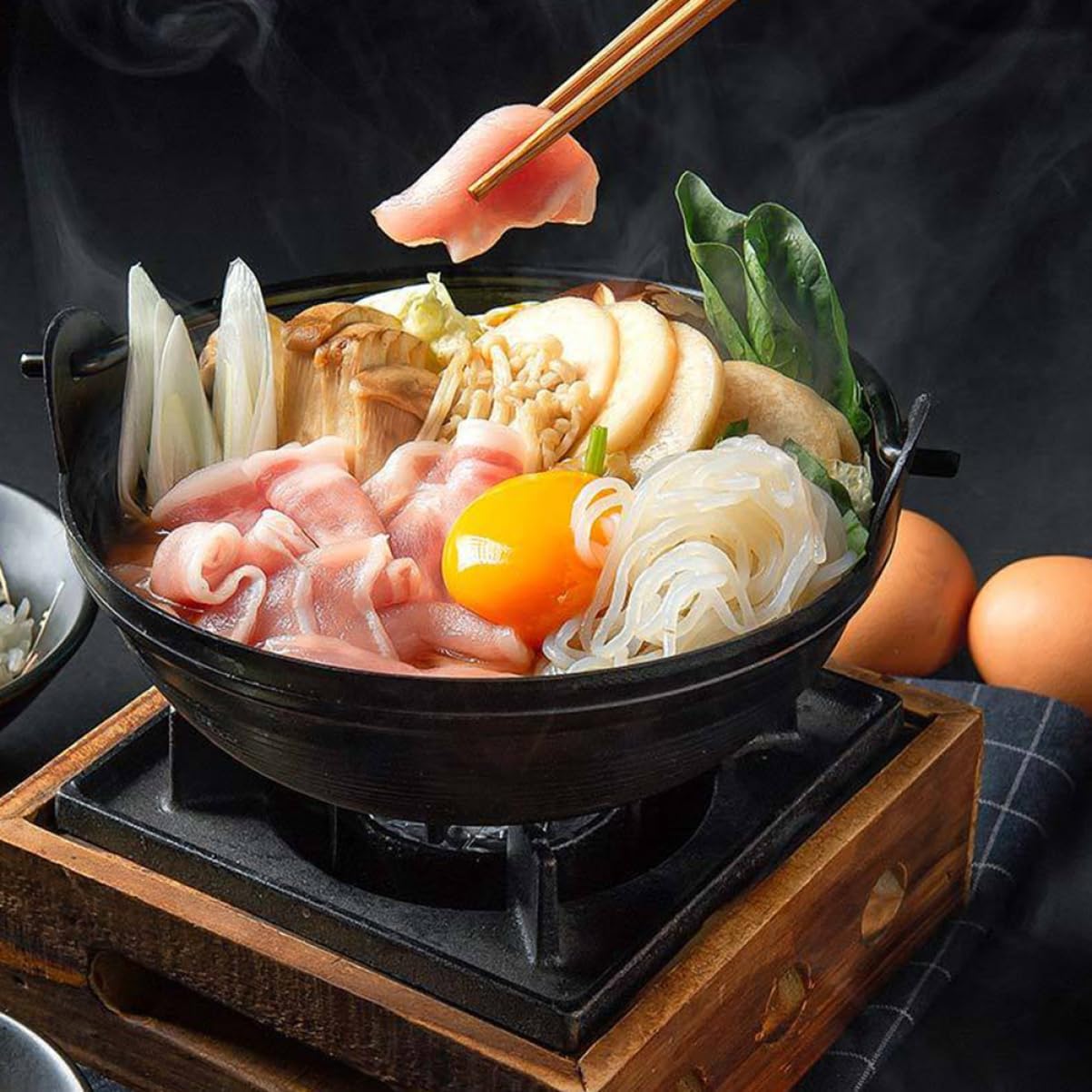 Sukiyaki olla de hierro fundido para salsa de mandarina, mini sartén de hierro fundido, caldero donabe, olla de cocina japonesa yin yang olla