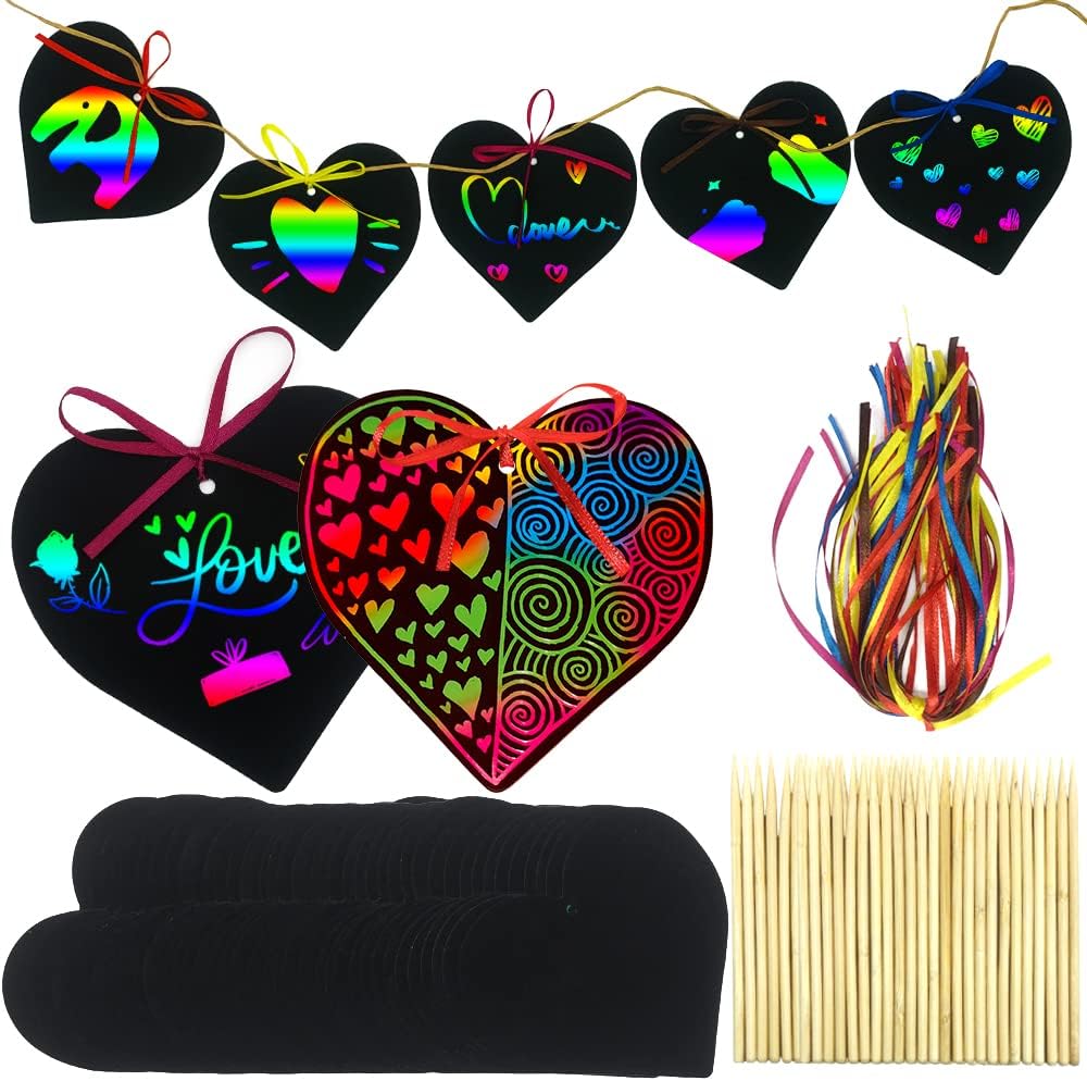 Papel para rascar para el día de San Valentín, 96 piezas de arte arcoíris en forma de corazón con lápices y cintas de madera para niños, artes