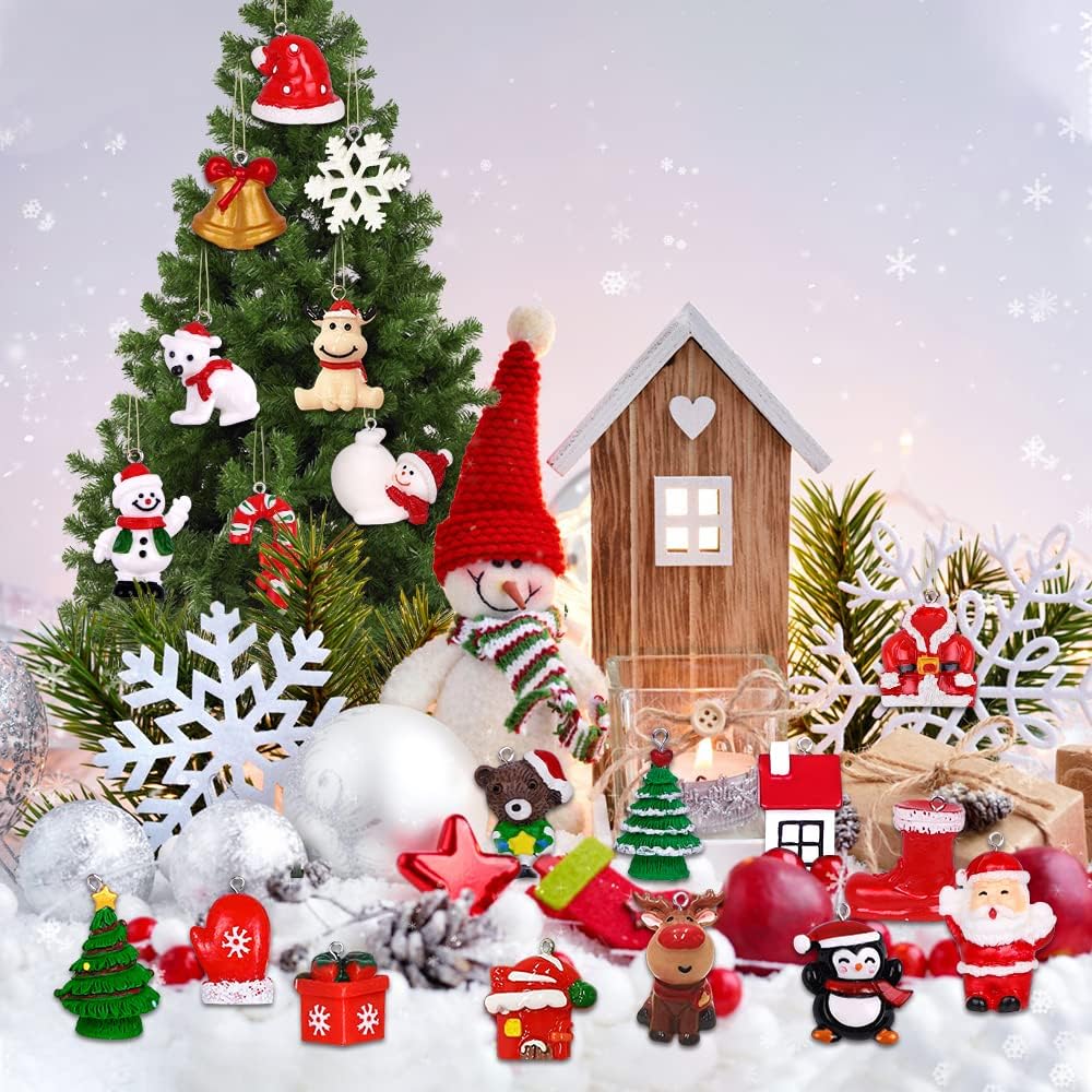YUJUN Juego de 24 mini adornos de Navidad de resina para decoración de árbol de Navidad, pequeñas figuras en miniatura de resina 3D para decoración