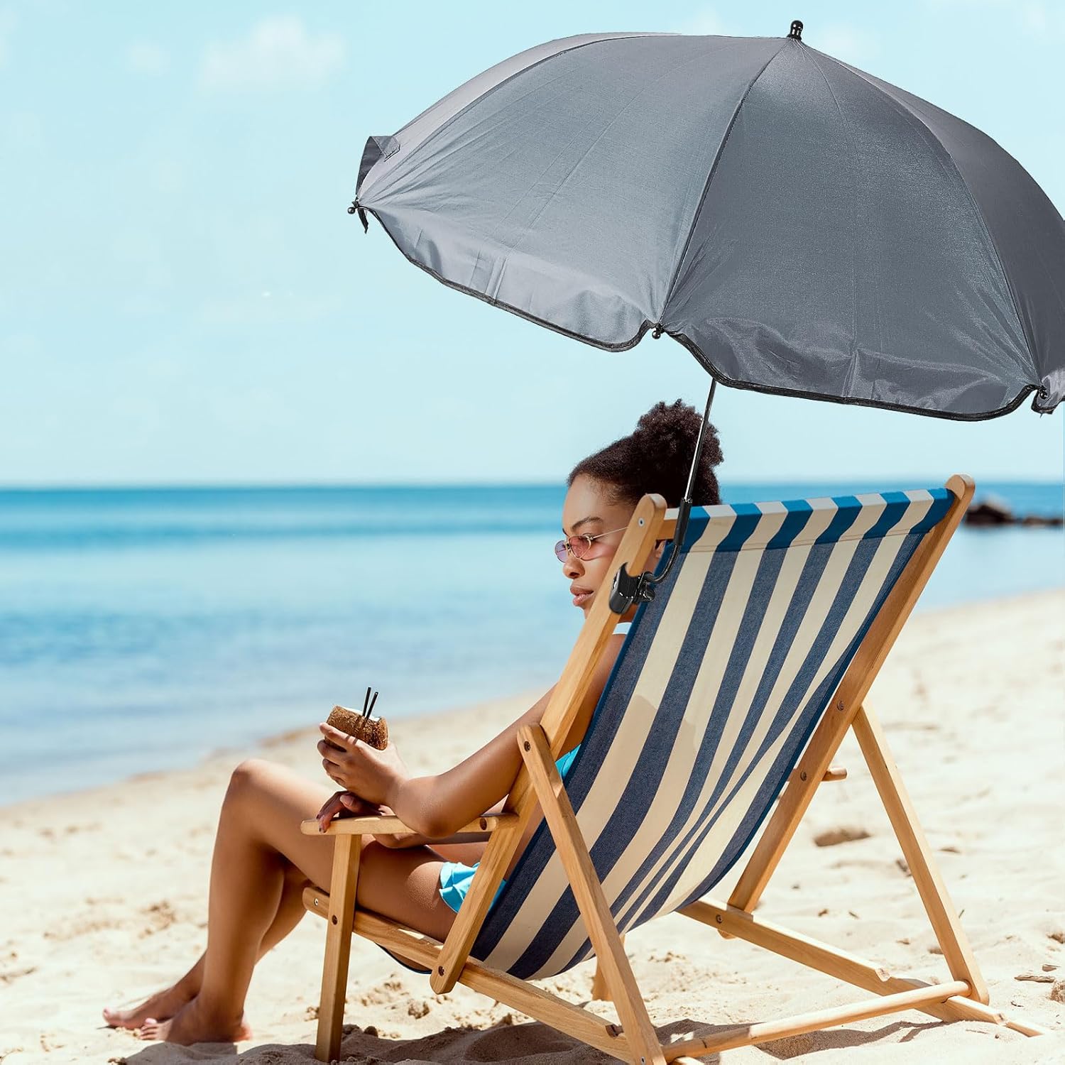 Buryeah Paraguas para silla con abrazadera universal de 43 pulgadas, UPF 50+, abrazadera portátil, sombrilla de playa para silla de ruedas