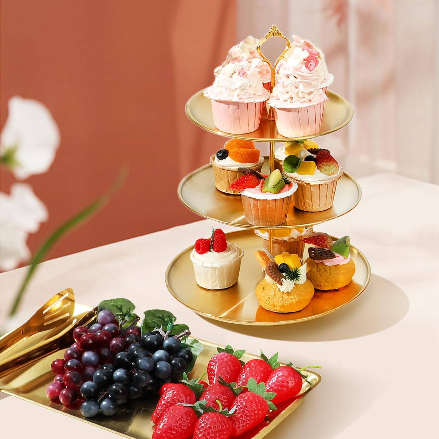Juego de 6 soportes dorados para cupcakes, juego de exhibición de mesa de postres de acero inoxidable, 2 soportes para pasteles de 3 niveles, 2