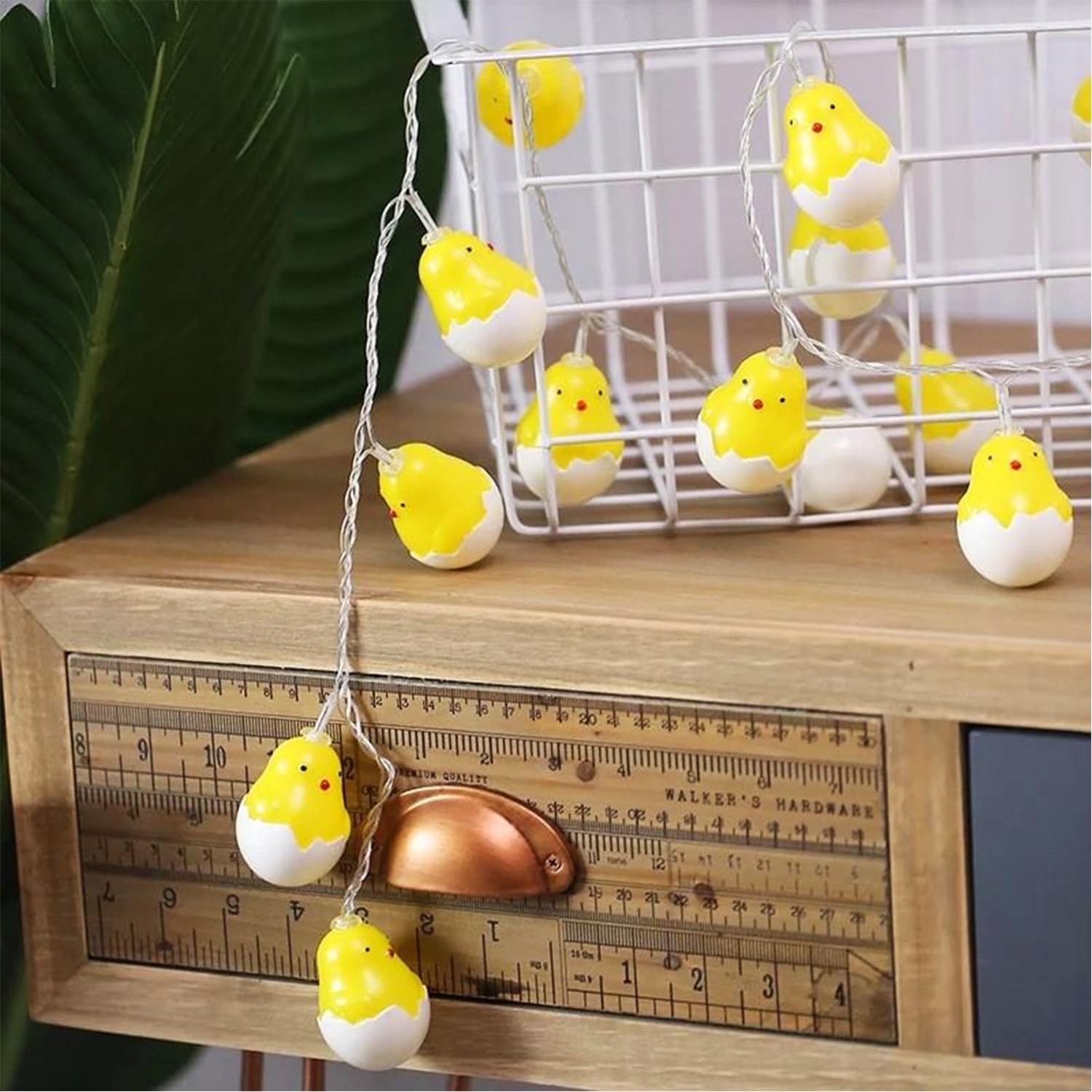 Decoraciones de Pascua para interiores, 10 pies, 20 luces LED de cáscara de huevo de Pascua, luces colgantes de huevos de Pascua, funciona con