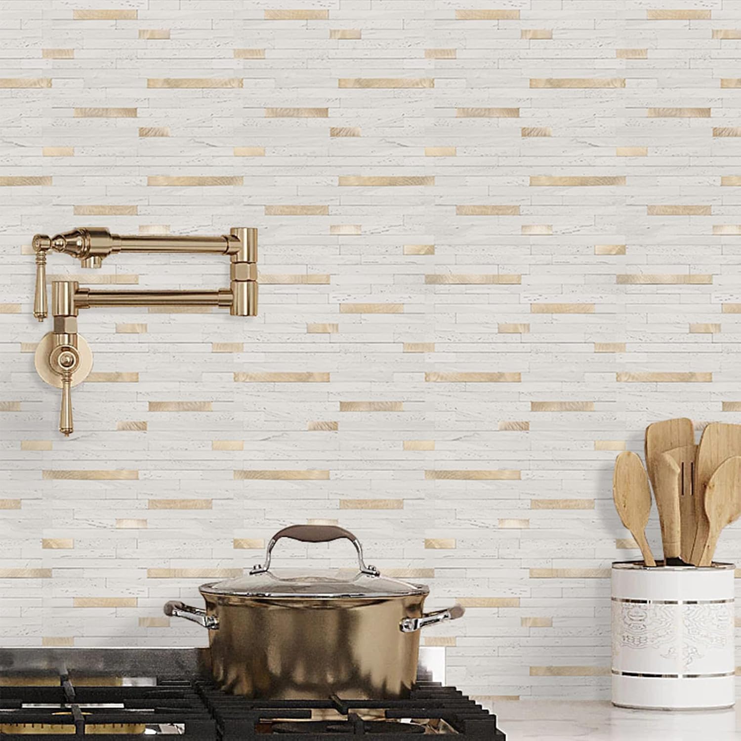 STICKGOO 20 hojas de azulejos autoadhesivos para salpicaduras para cocina y baño, aspecto de arenisca blanca, PVC, mezcla de metal dorado, azulejos