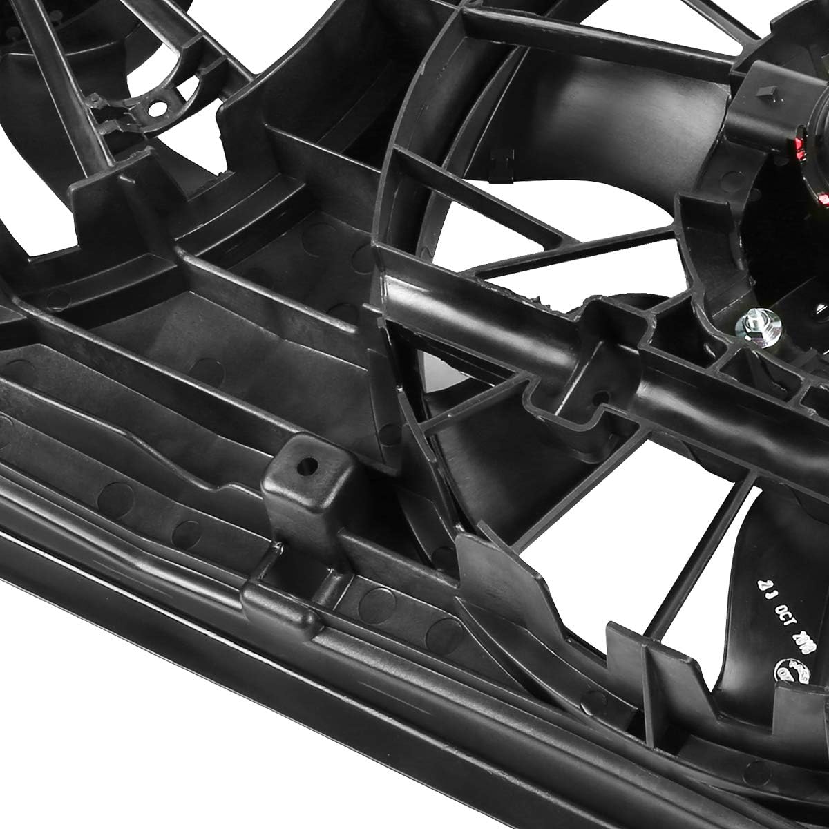 GM3115122 Conjunto de ventilador de refrigeración de radiador estilo OE compatible con Chevy Monte Carlo Impala 3.4L 3.8L 00-03
