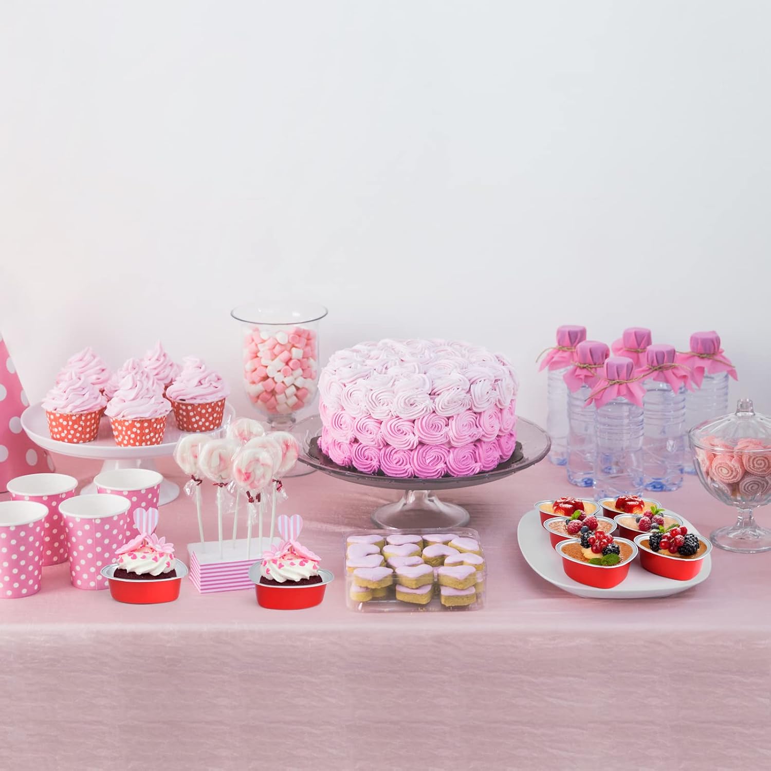 ELECLAND Juego de 50 moldes de papel de aluminio con forma de corazón rojo de 3.4 onzas con tapas, para postres, para hornear, cupcakes, para San