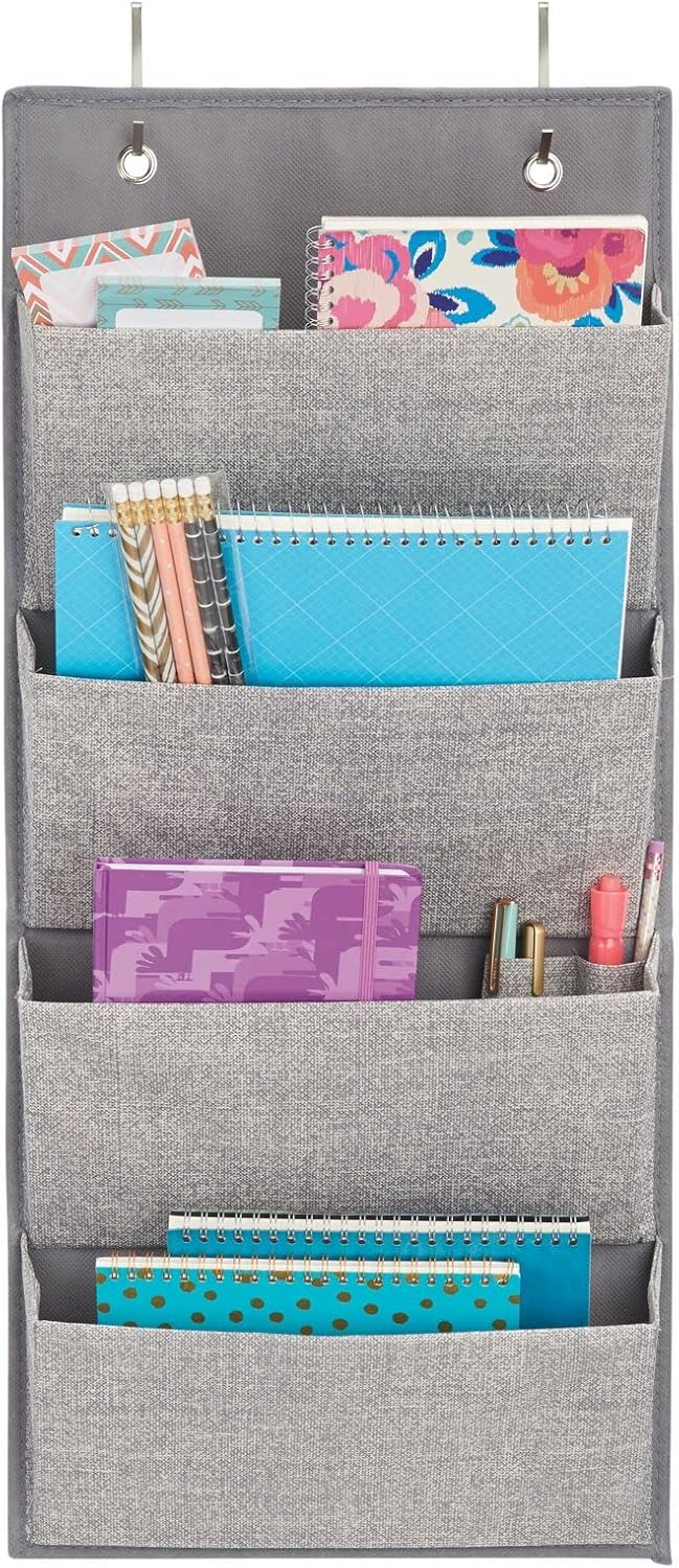 mDesign Organizador de almacenamiento para colgar en la pared de tela suave, 4 bolsillos grandes en cascada, para suministros de oficina,