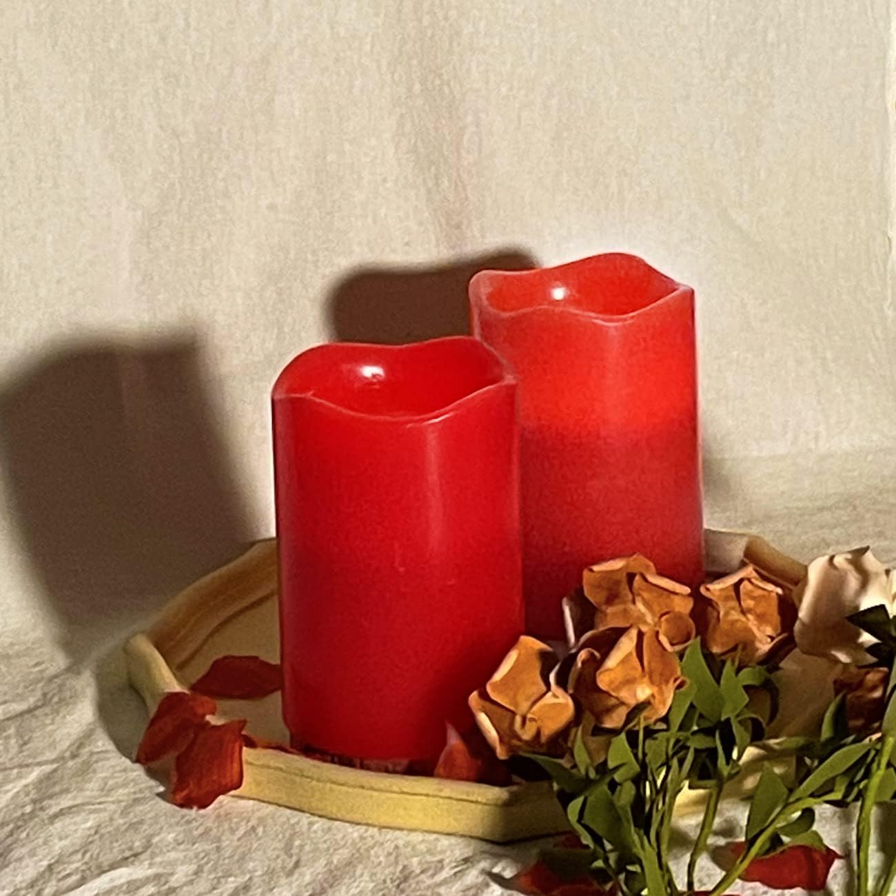 Vela sin llama, color rojo, 2 velas LED (4 x 6 pulgadas), hechas de cera real, vela parpadeante, con control remoto de 10 teclas