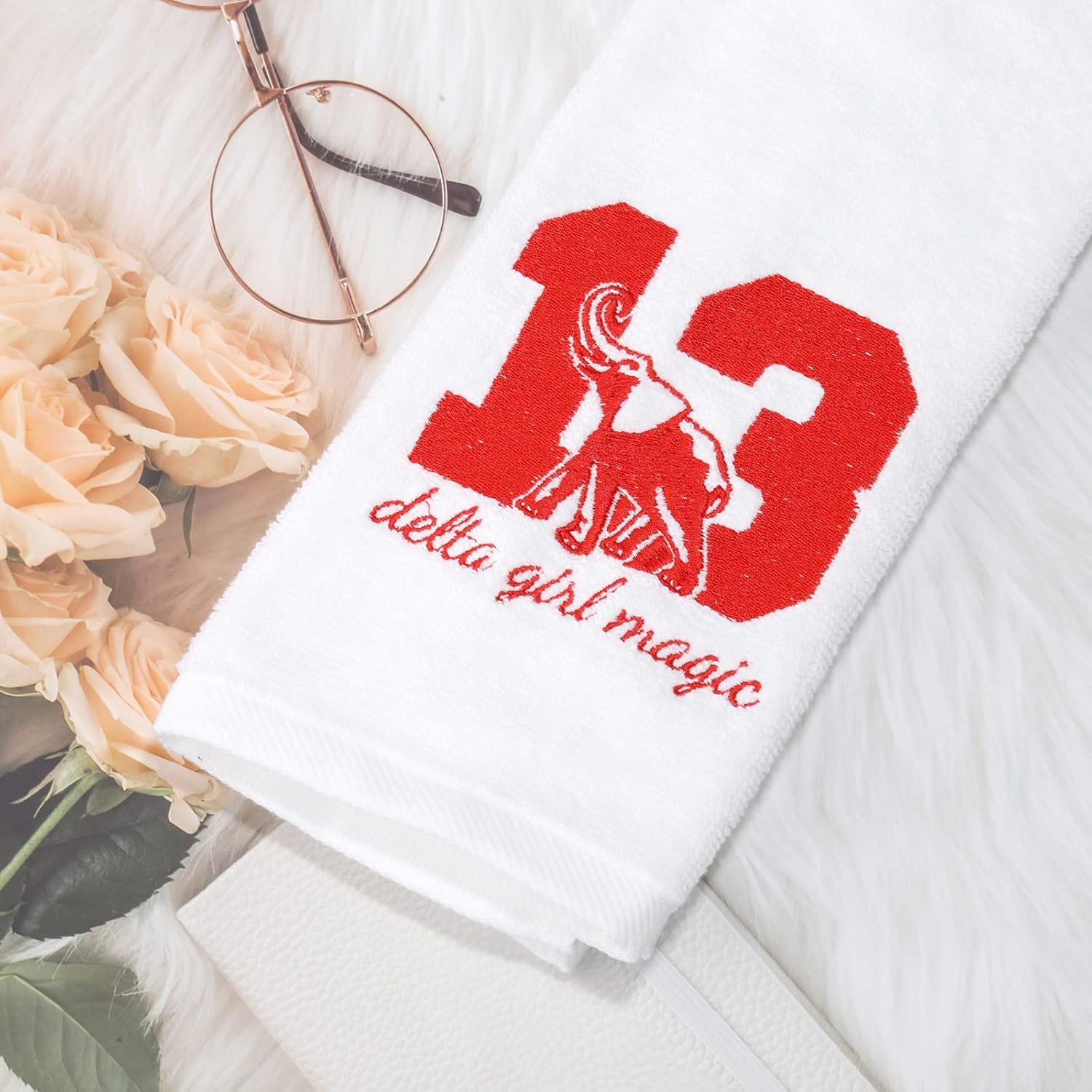 G2TUP Toalla de baño bordada de Diva roja y blanca, toalla de baño de elefante 1913, regalo mágico de hermandad griega (Girl Magic)