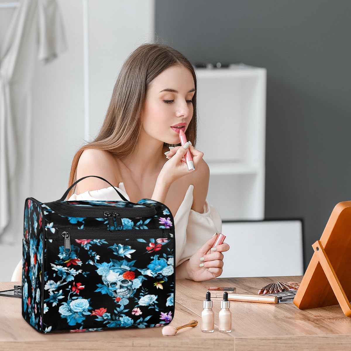 Skull Day Of The Dead Toiletry Bag for Women Travel Makeup Organizer with Hanging Hook Traveling Cosmetic Bags for Toiletries Accessories