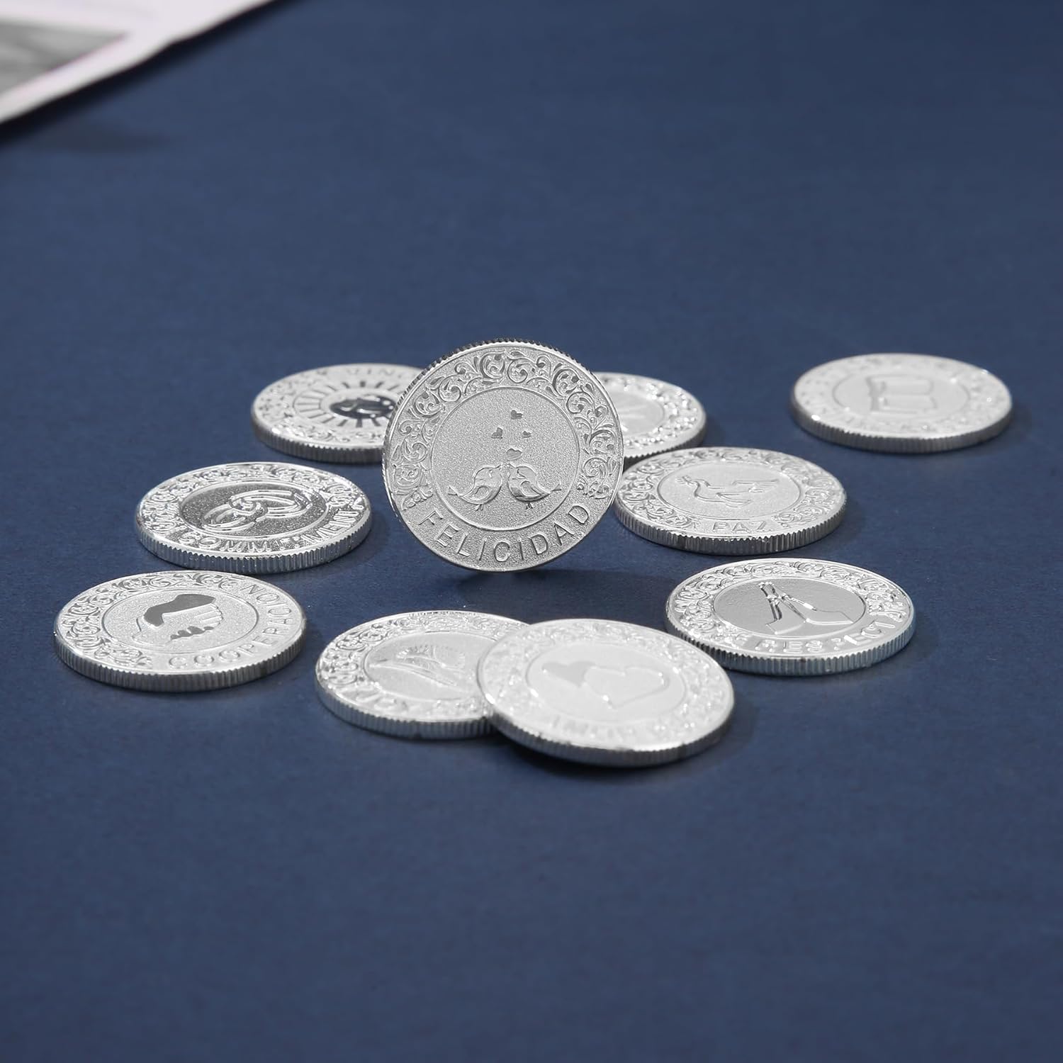 Boda Católica Española Monedas de Plata, Centros de mesa para bodas,Recuerdos para boda con caja en forma de corazón de diamante,Recuerdos de boda