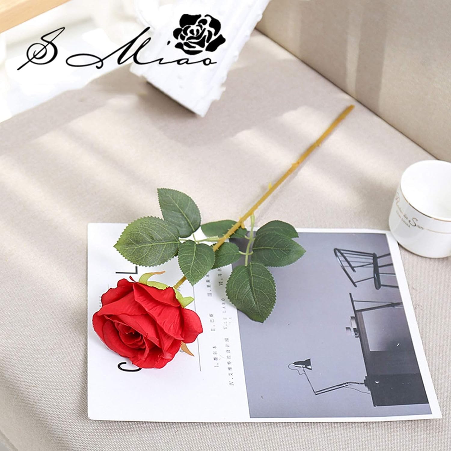 Scceatti Plantas artificiales para interiores, rosas falsas de seda, flores rojas de imitación para exteriores, plantas artificiales de plástico,