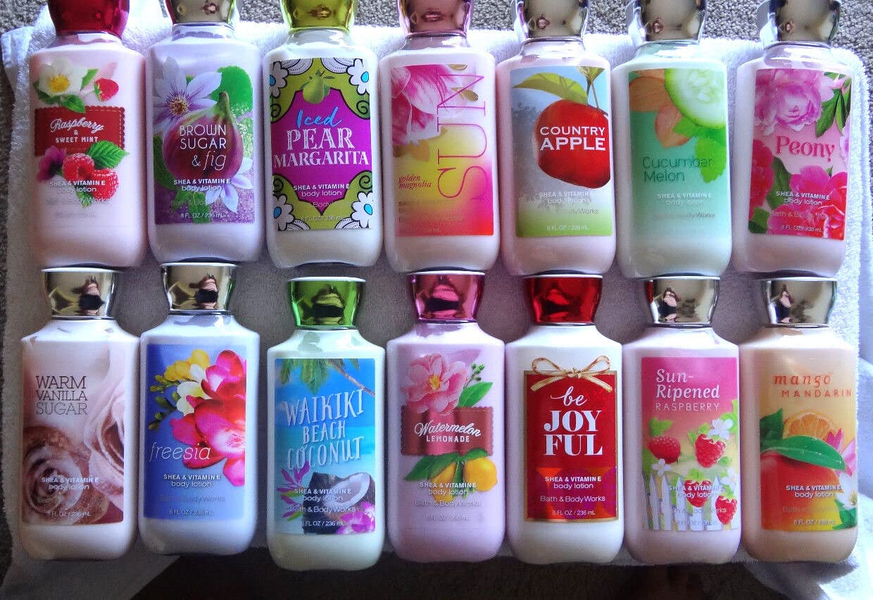Bath and Body Works – Paquete de 3 lociones corporales variadas al azar, 8 onzas cada una, 24 onzas en total en juego de 3 paquetes
