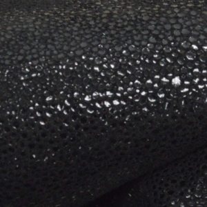 Black Stingray “Fashionista” – Hoja precortada de cuero de vaca de 8 x 10 pulgadas, 3-4 onzas Black Stingray “Fashionista” – Hoja precortada de cuero de vaca de 8 x 10 pulgadas, 3-4 onzas