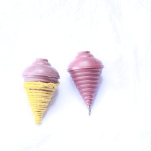 Conjunto de dos tapas giratorias Lattoo Lattu Spinning Lattoo con hilo Indio Toy Conjunto de dos tapas giratorias Lattoo Lattu Spinning Lattoo con hilo Indio Toy