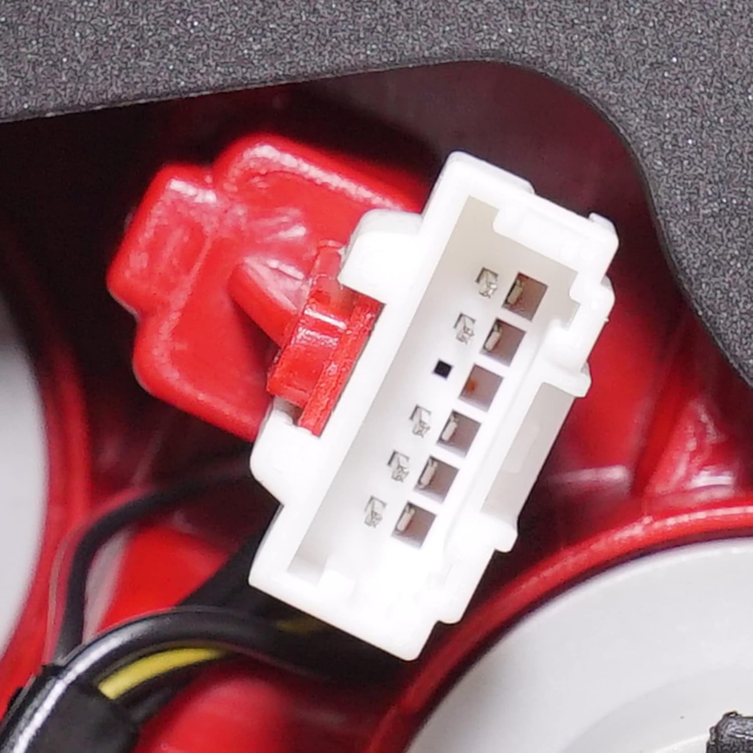 Garage-Pro Lado del conductor, luz trasera exterior compatible con montaje Kia Rio 2018-2020, halógeno, sedán