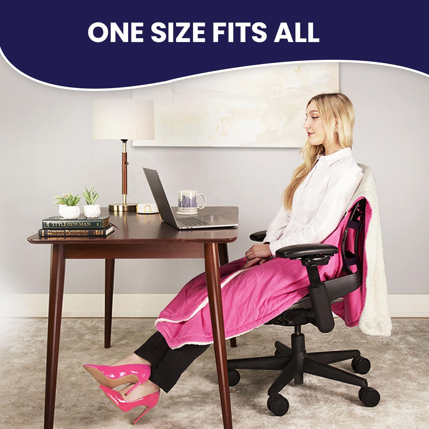 La manta original para silla de oficina de SnuggleBack acogedora y cómoda funda para silla de escritorio de oficina se fija para un calor cómodo y