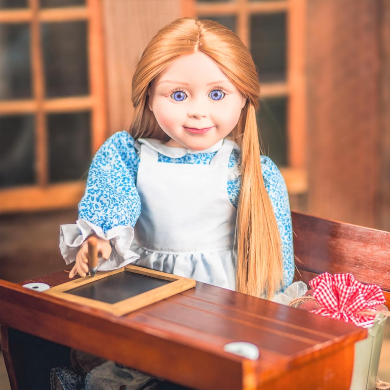The Queen’s Treasures Muebles de muñeca de 18 pulgadas, escritorio escolar de madera con licencia oficial de Little House on The Prairie con 2