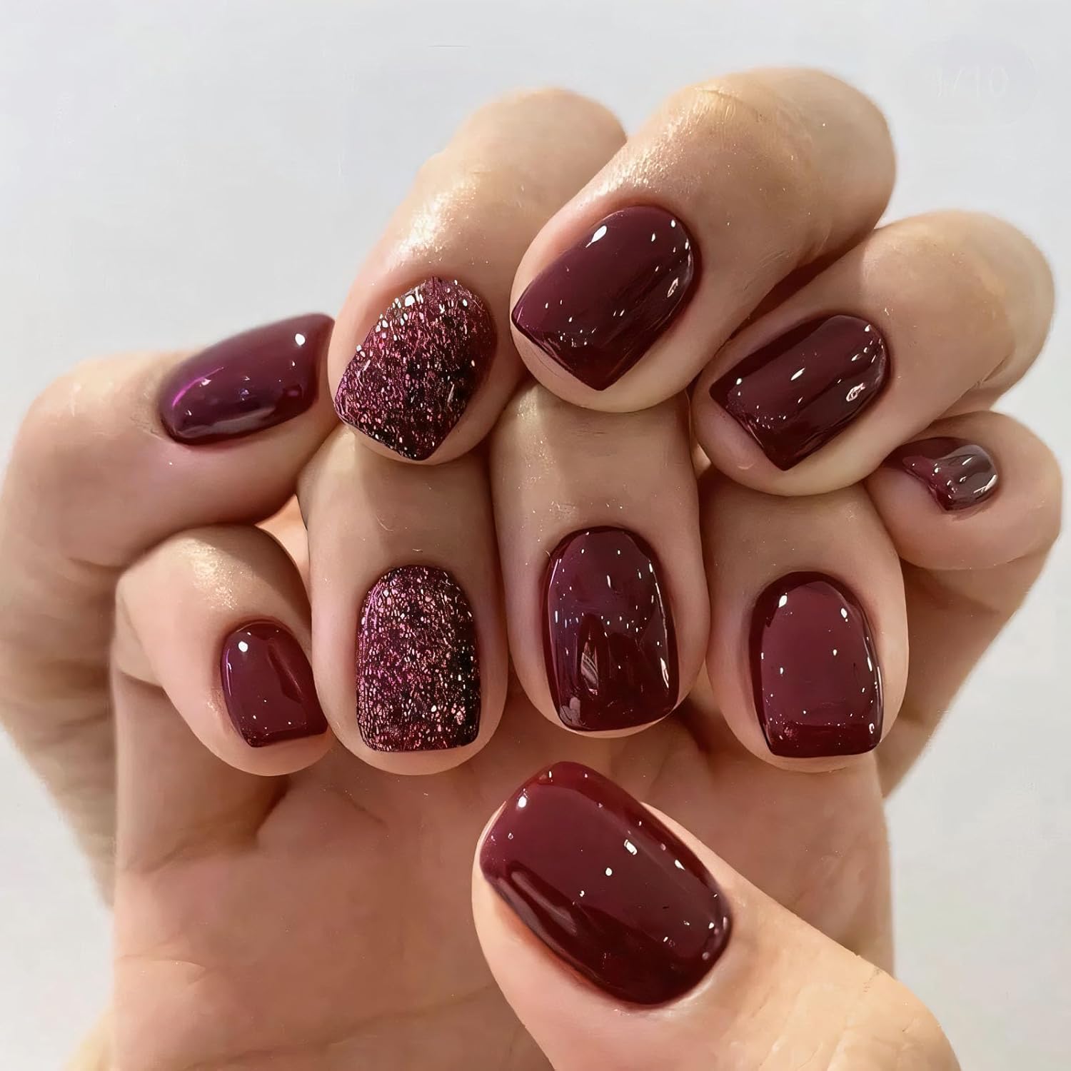 Uñas postizas cuadradas cortas a presión, uñas postizas color borgoña brillante con diseño de purpurina, uñas de cobertura completa para mujeres y