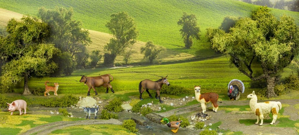 Safari Ltd. Figura de llama  Figura realista pintada a mano de 4 pulgadas modelo  Juguete educativo y divertido para niños, niñas y niños a partir