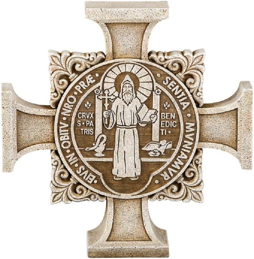 Christian Brands Cruz de piedra escalonada de San Benito