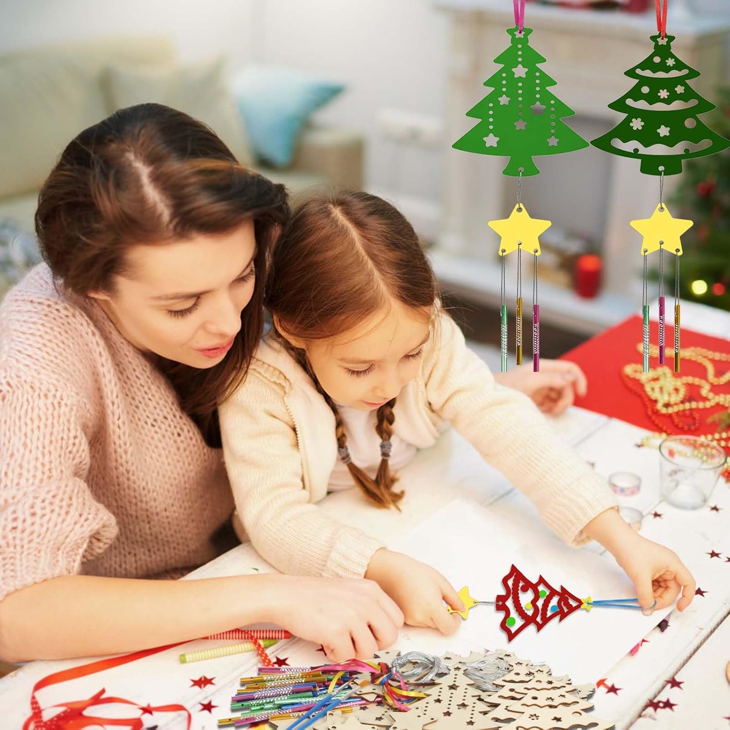Paquete de 12 carillones de viento para niños, kits de manualidades de Navidad, carillón de viento de madera sin terminar, adornos de árbol de
