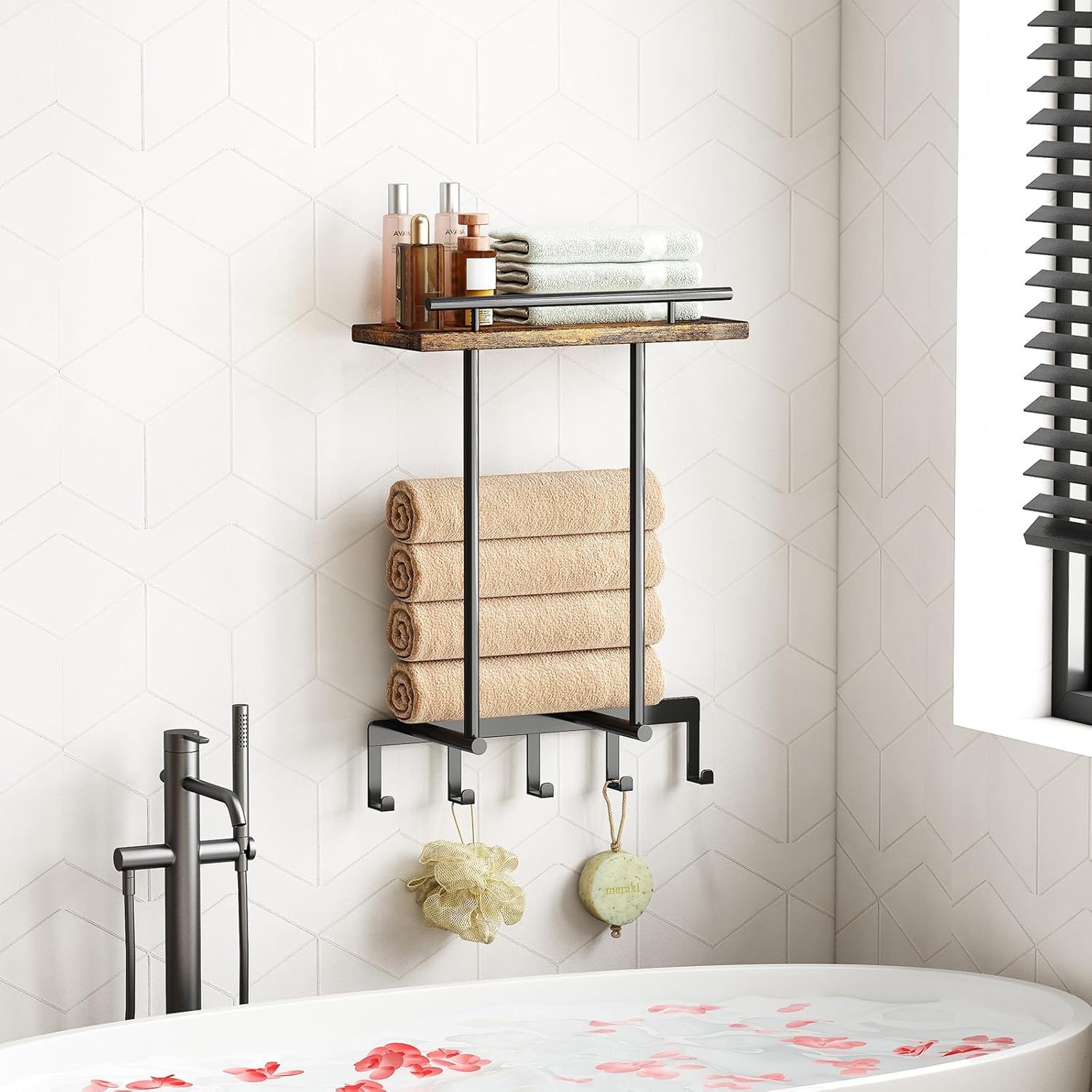 Godboat Toalleros para baño, toallero con estante de madera, 5 ganchos organizadores de baño y almacenamiento cerca del calentador de toallas,