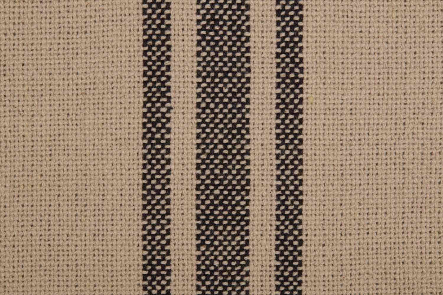 Mill House – Juego de 4 manteles individuales de tela a rayas, color negro a rayas, color beige y negro