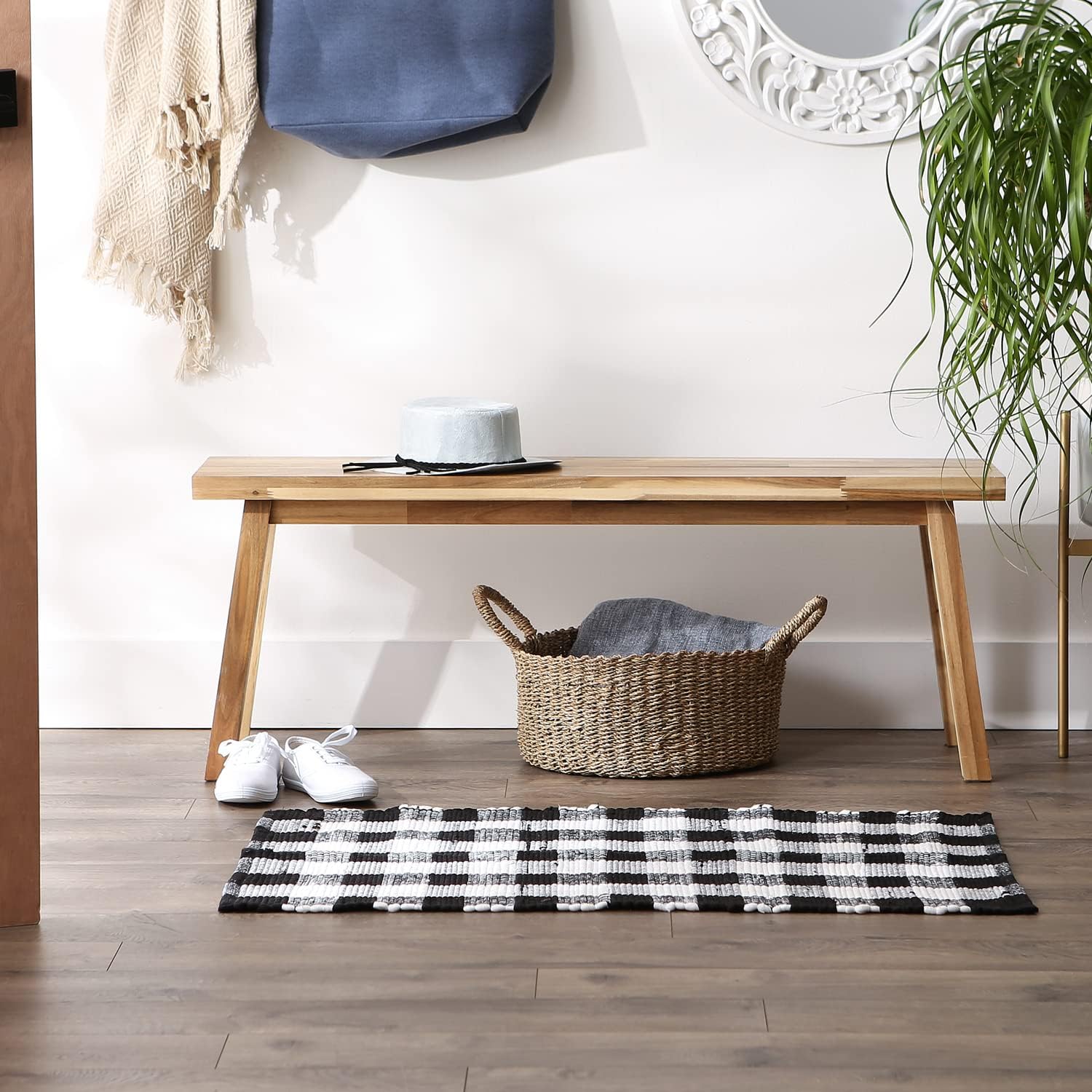DII Buffalo Check Rug Collection, alfombra Chindi reversible teñida a mano, 26 x 40 pulgadas, color negro