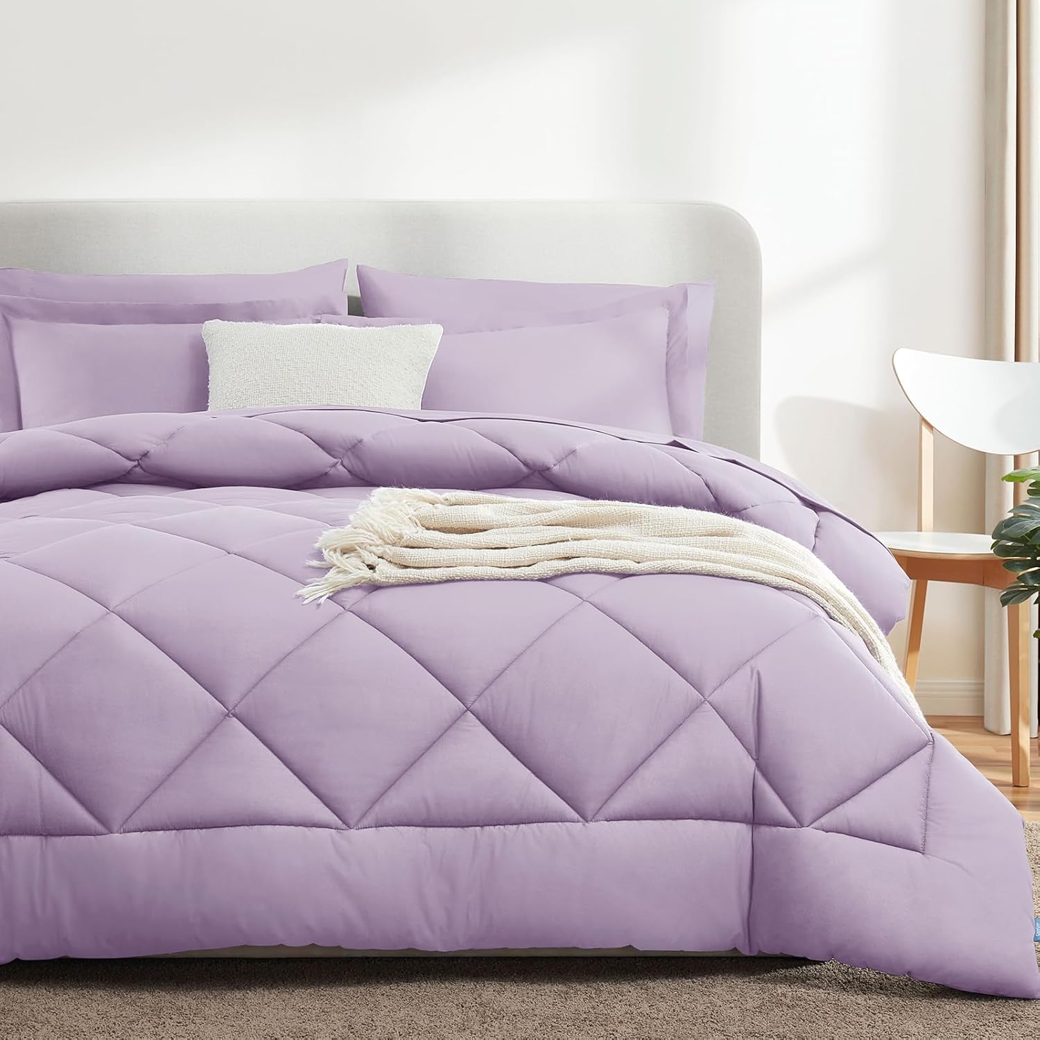 CozyLux Juego de edredón King con sábanas de 7 piezas, ropa de cama en una bolsa, color morado claro para todas las estaciones, juegos de ropa de