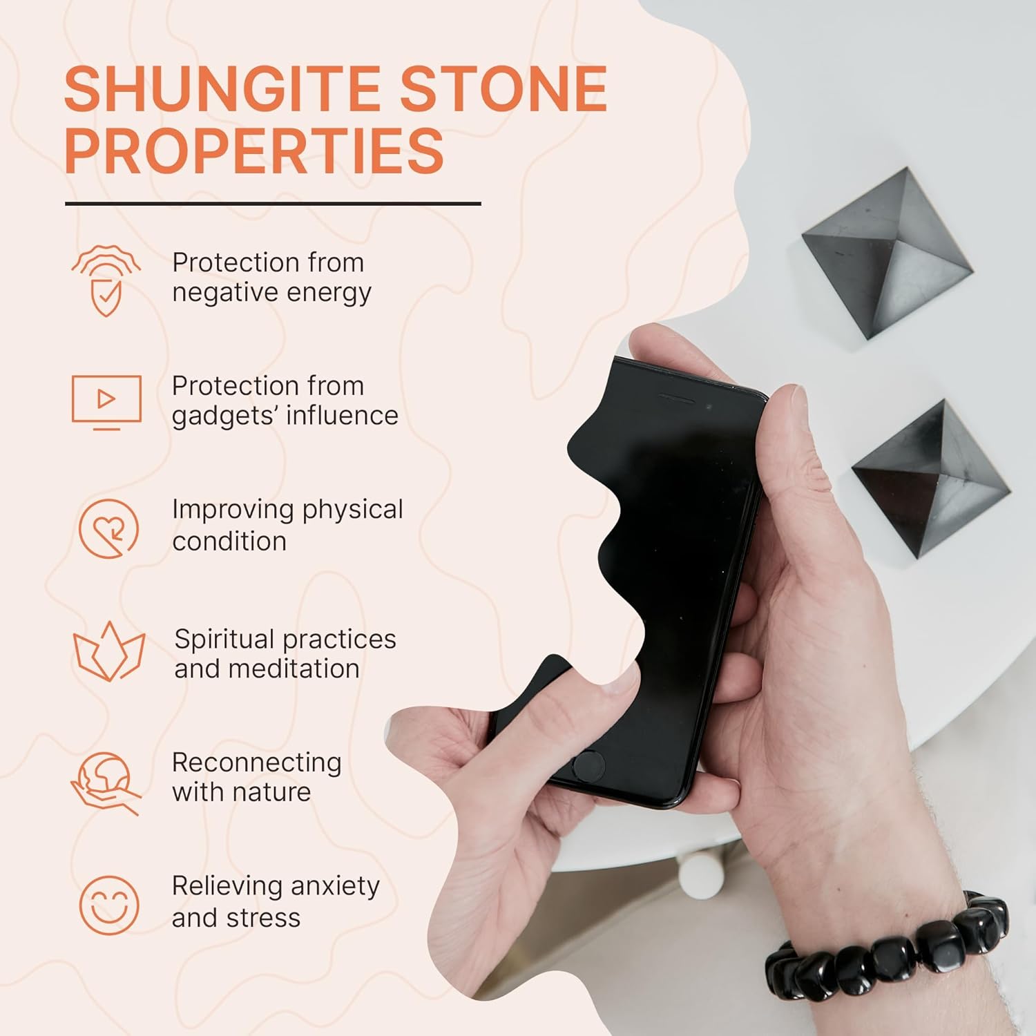 Karelian Heritage Pirámide de Shungite a granel  Protección de shungite de piedra negra sin pulir  Pirámide negra pequeña de 2 pulgadas (2.0 in)