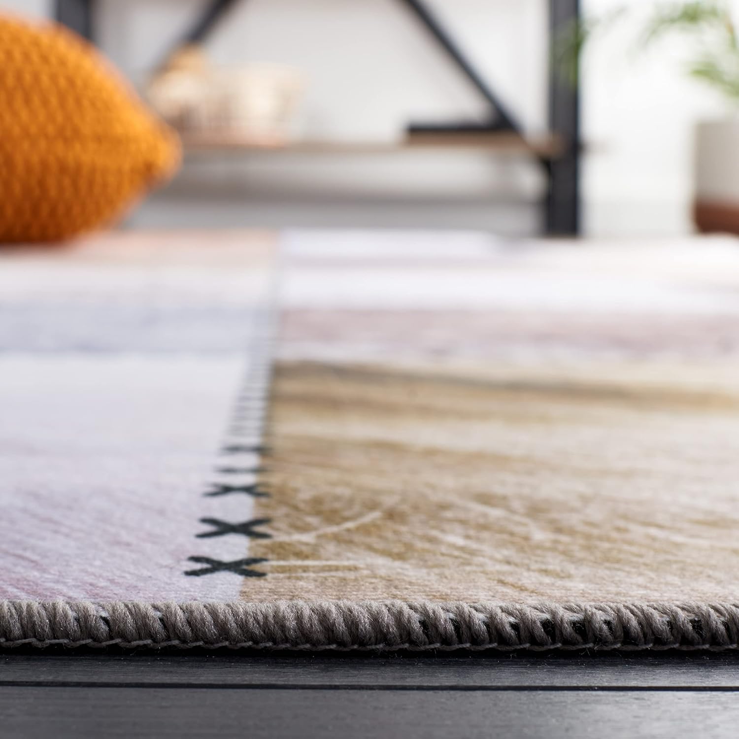Safavieh Alfombra de área de la colección Faux Hide – 8 x 10 pies, diseño de retazos, no desprende pelusa y de fácil cuidado, lavable a máquina,