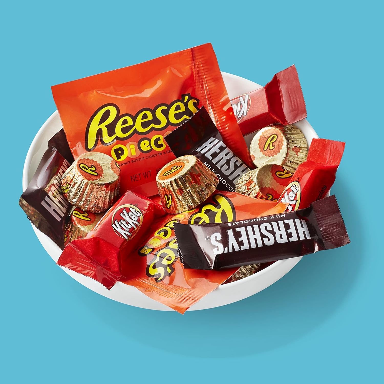 Hersheys, KitKat, ReesesMiniatures & ReesesPieces Surtido de chocolate tamaño miniatura, paquete de fiesta de dulces a granel – 2 libras