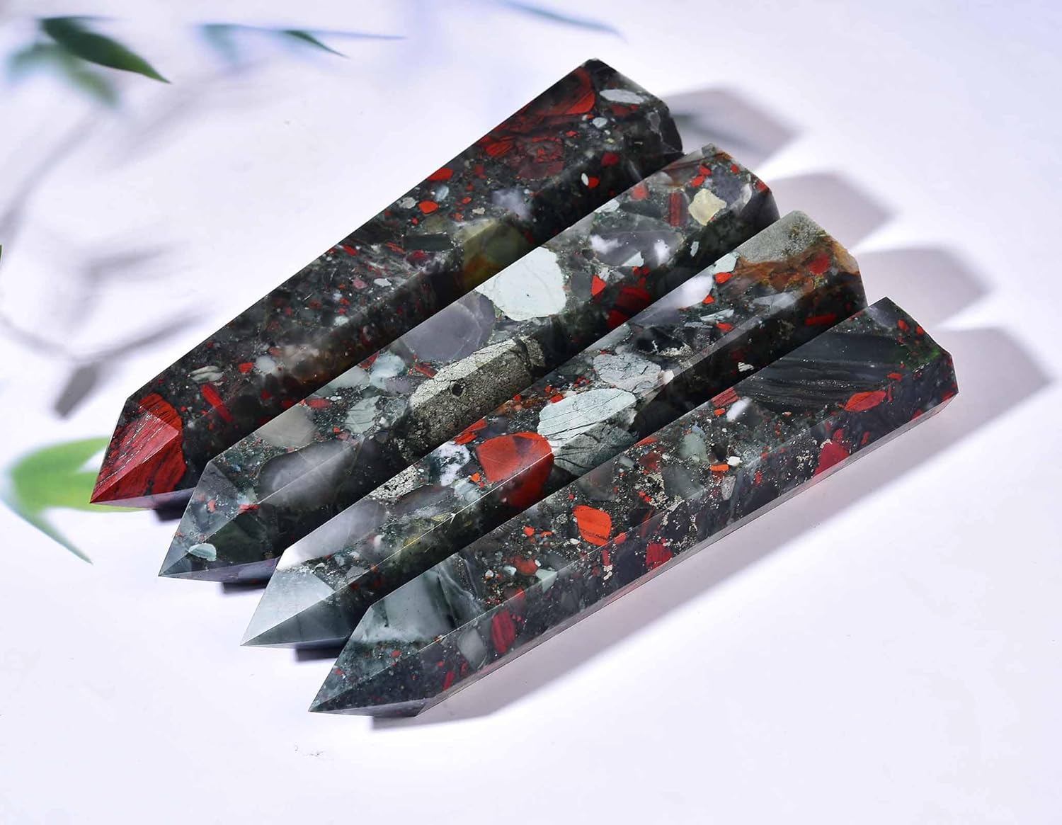 AMOYSTONE Torre de varita curativa de cristal curativo de obelisco africano extra grande, 6 columnas facetadas Reiki Chakra Meditación Terapia Rojo